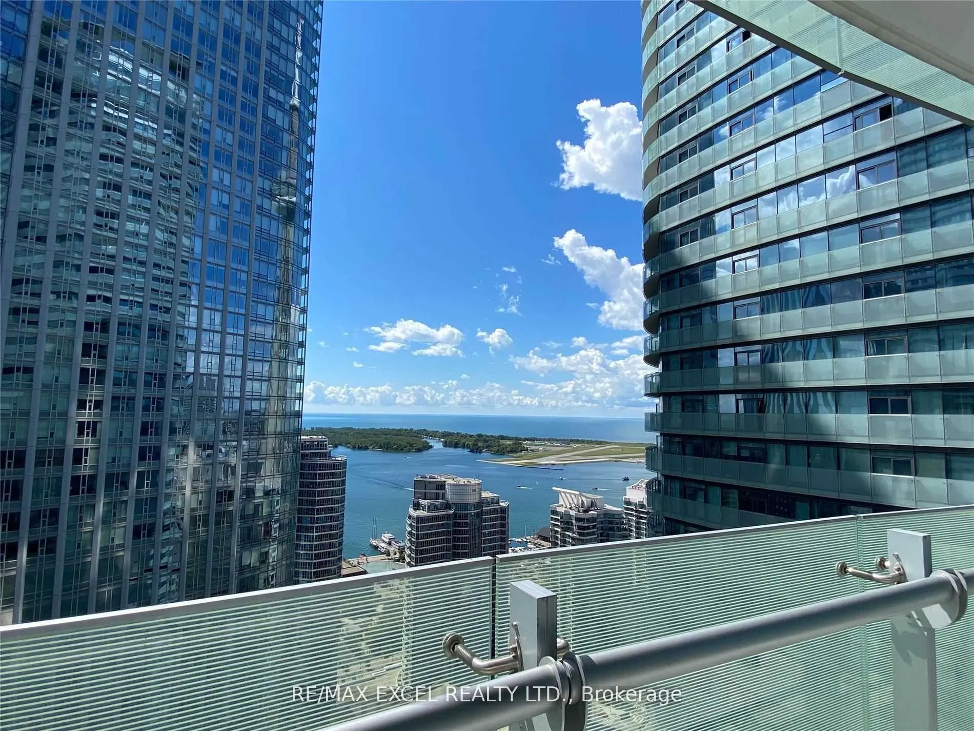 14 York Street #3704
