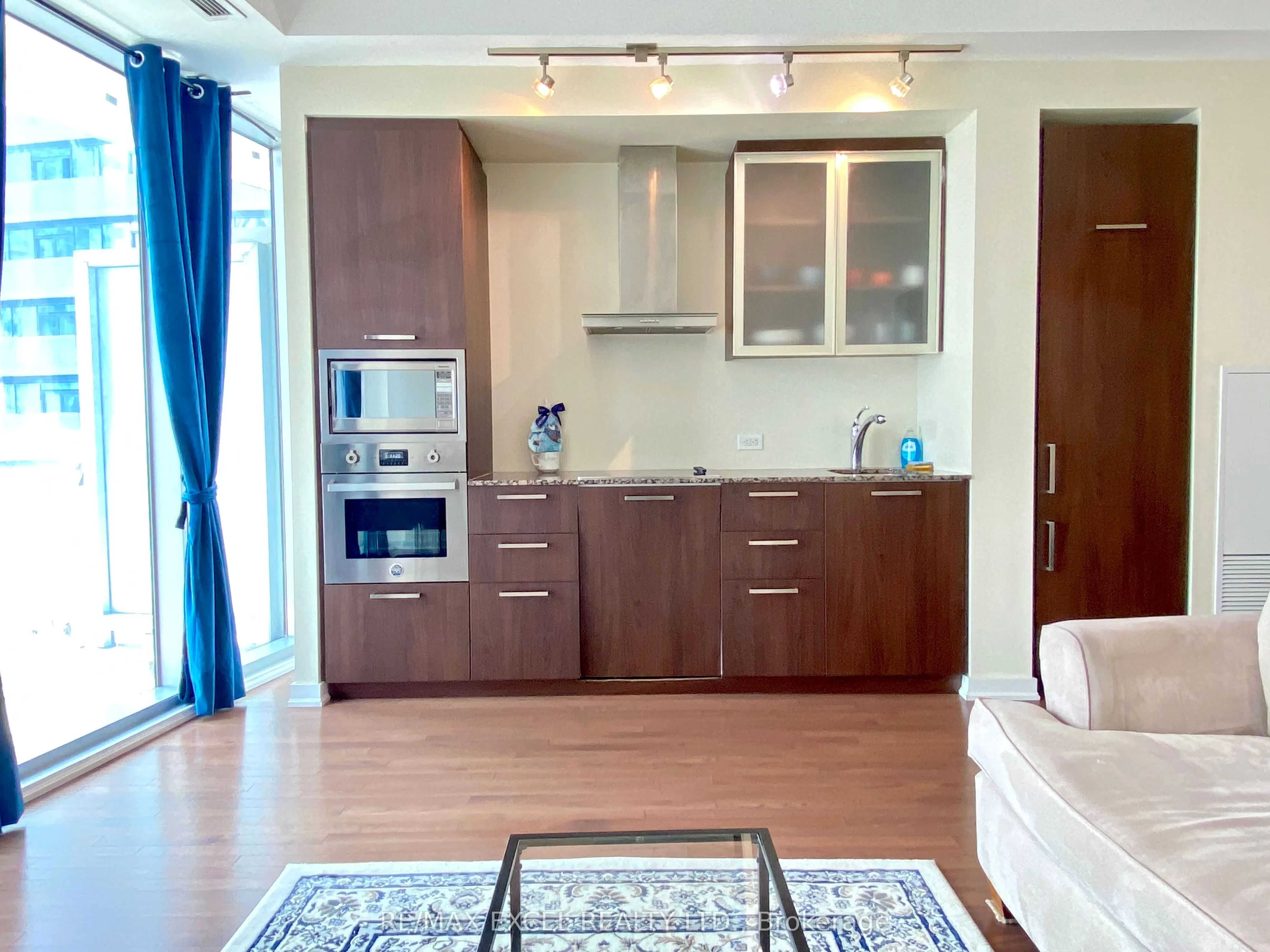 14 York Street #3704