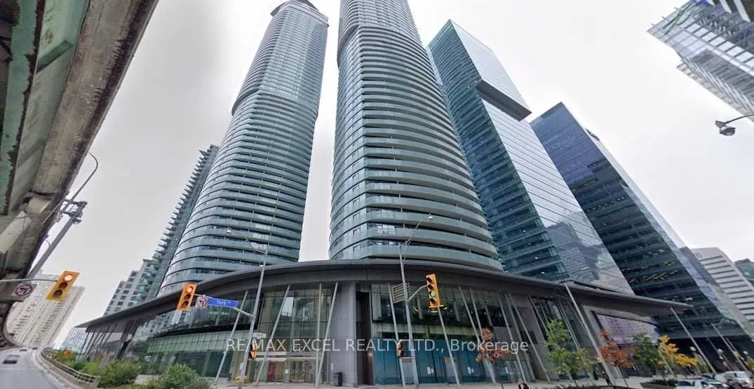 14 York Street #3704
