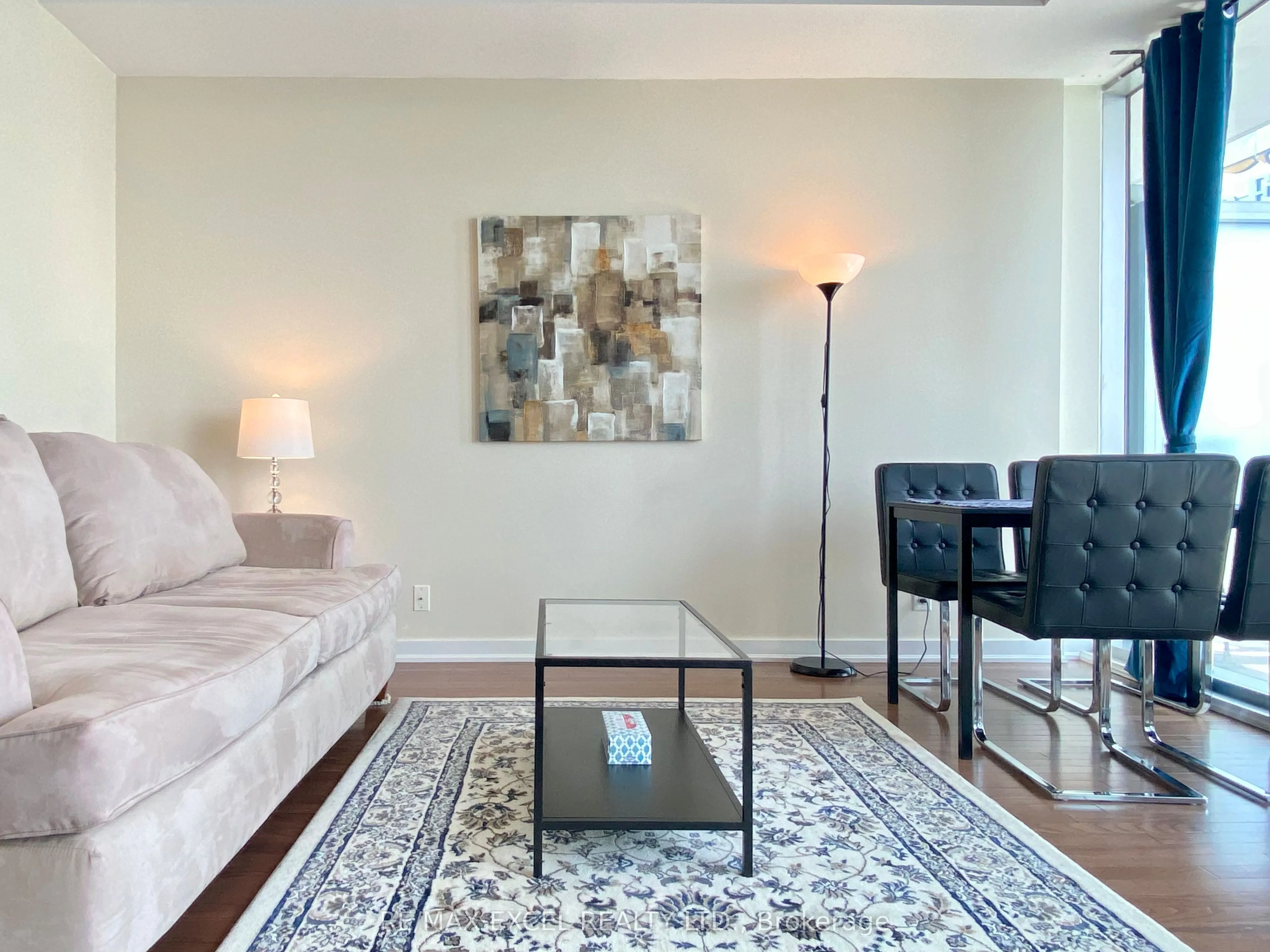14 York Street #3704