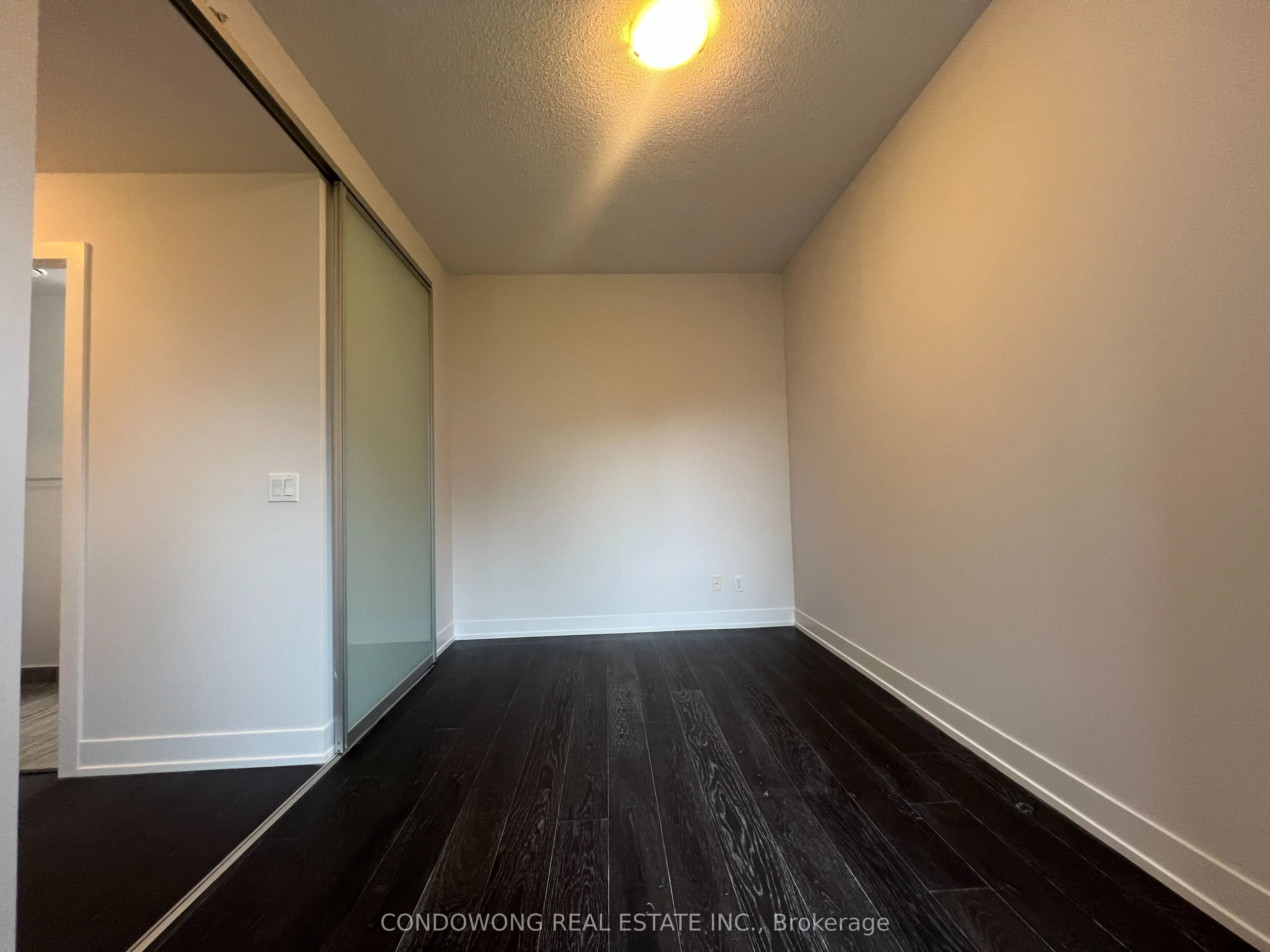 7 Kenaston Gardens #325
