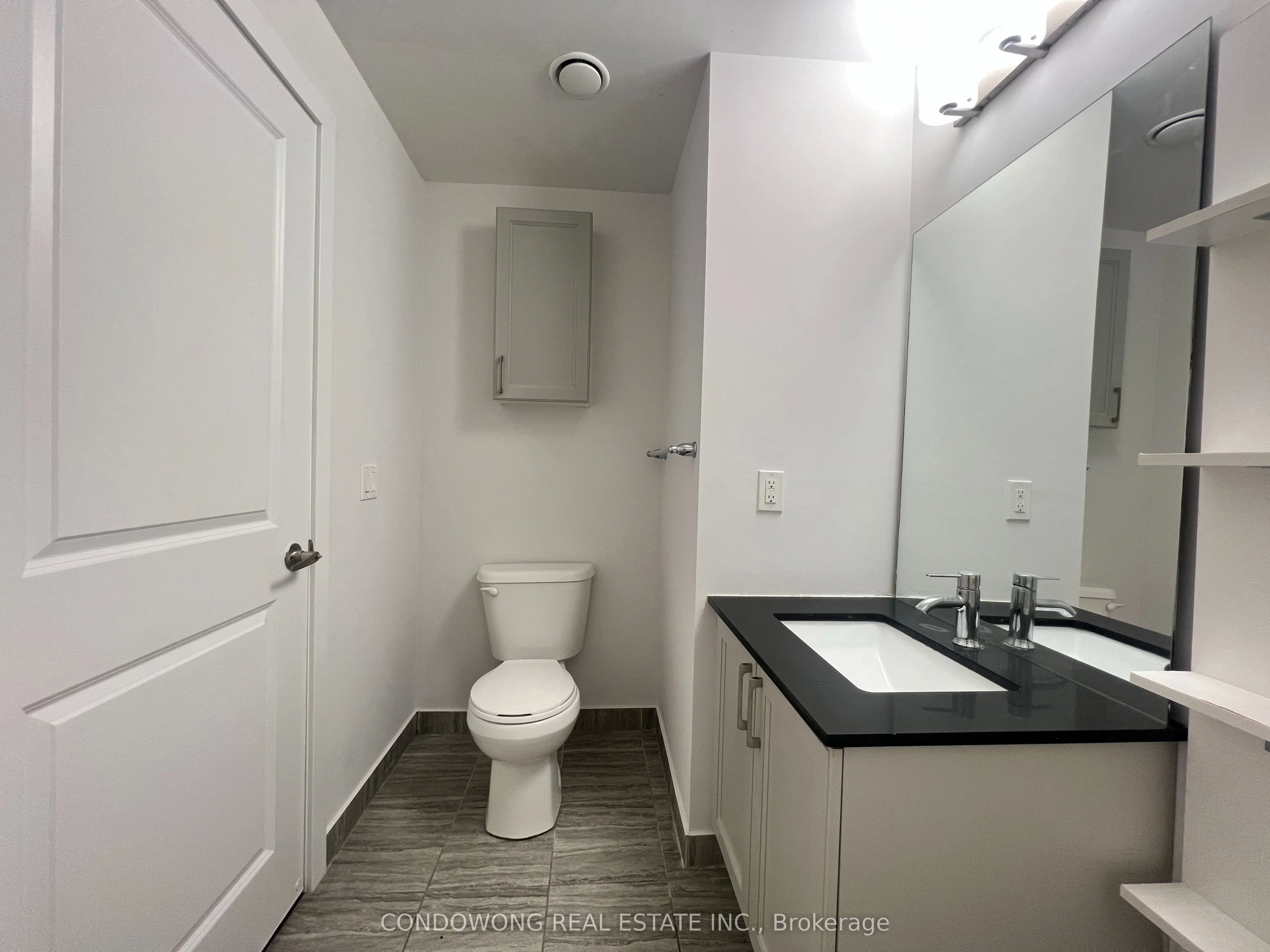7 Kenaston Gardens #325