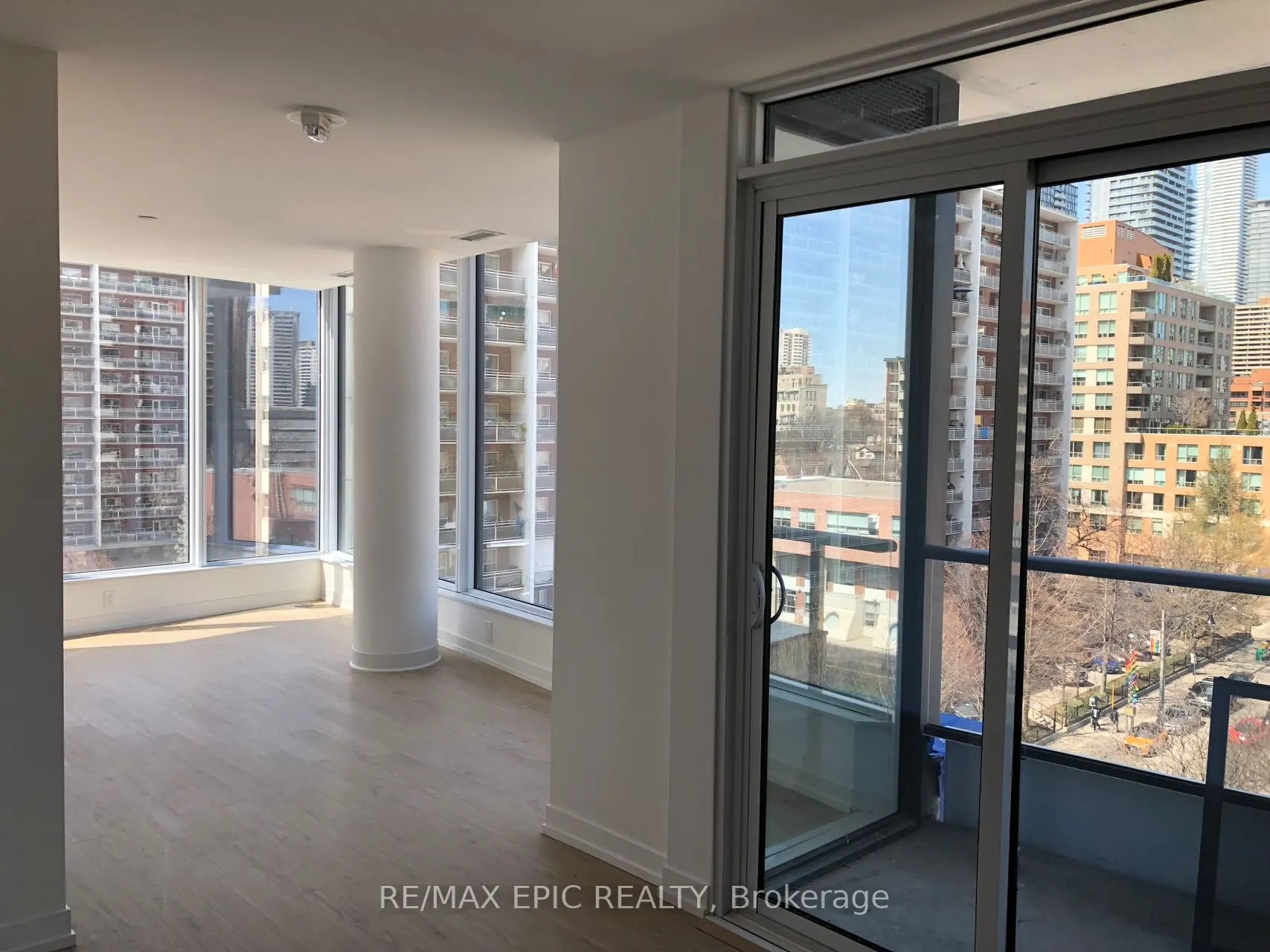 85 Wood Street #811