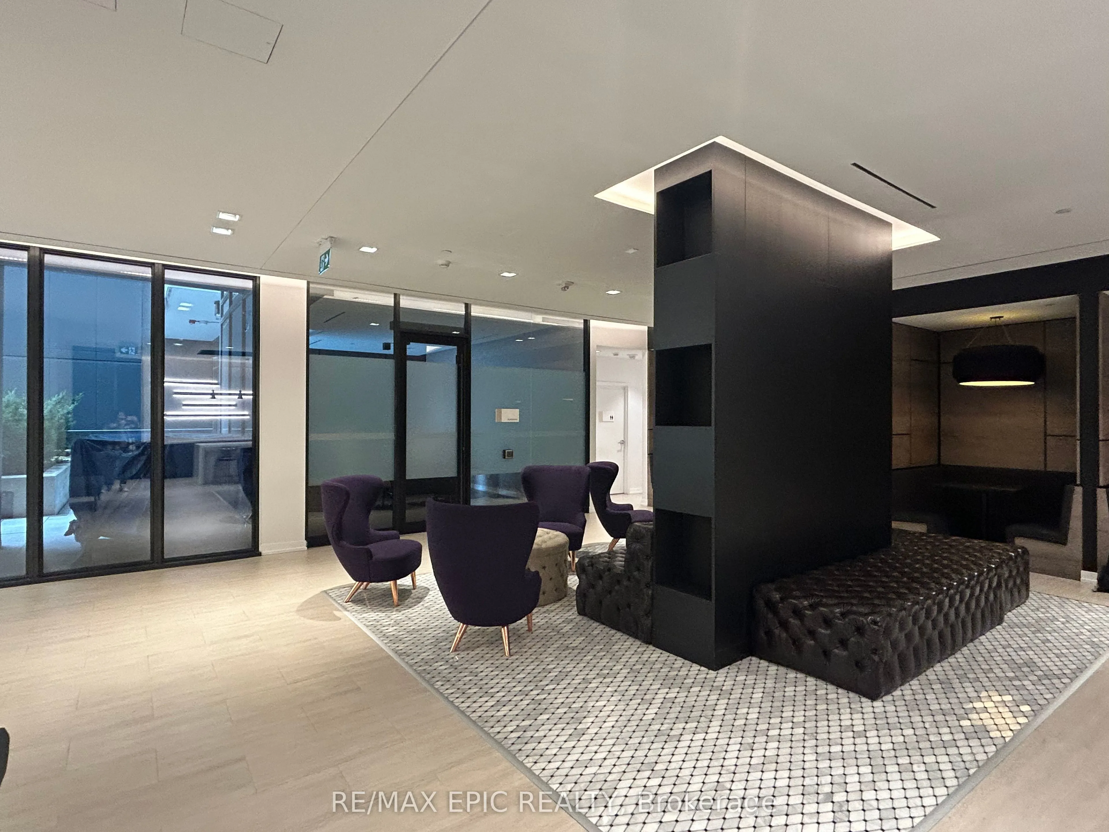 85 Wood Street #811