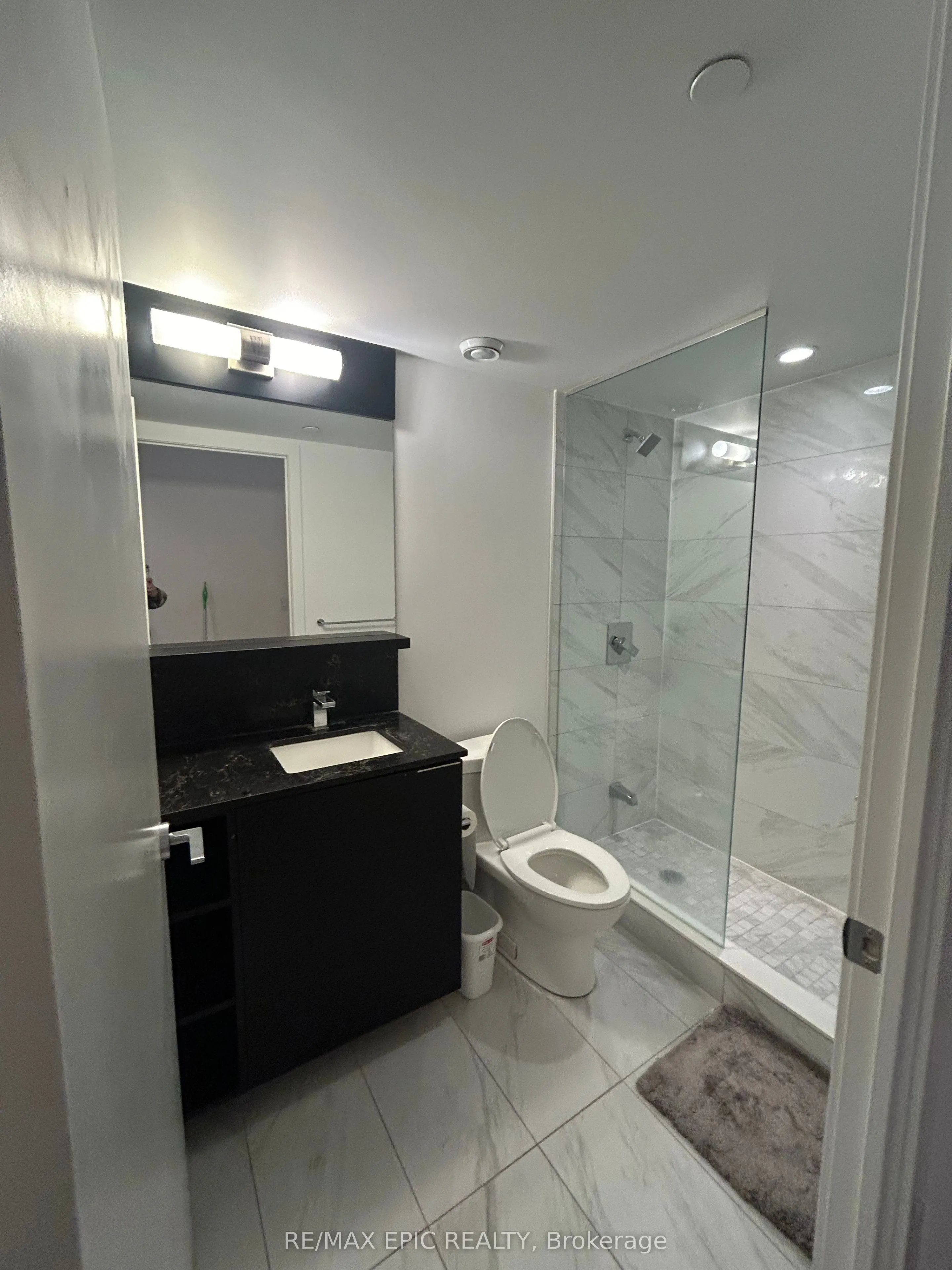 85 Wood Street #811