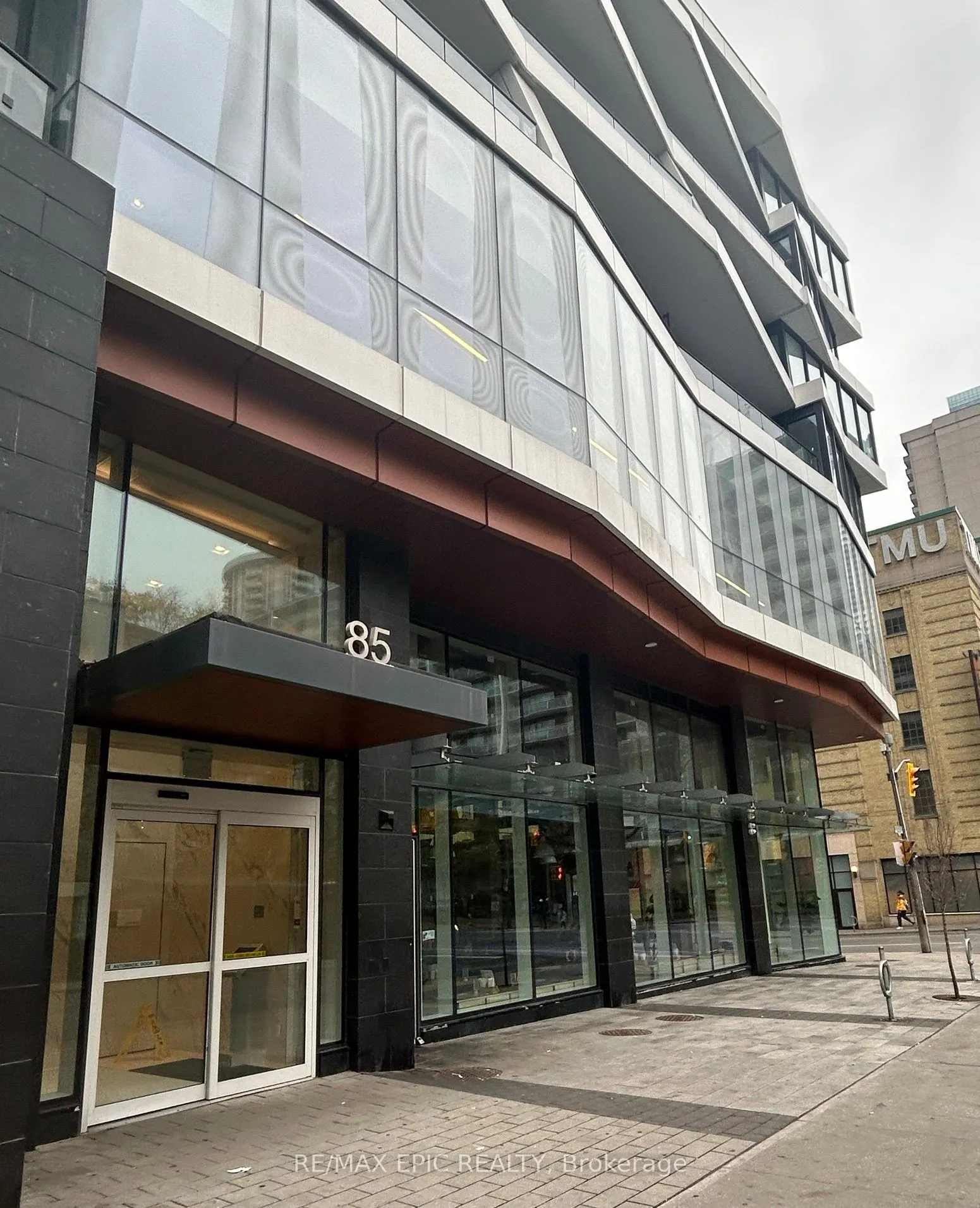 85 Wood Street #811