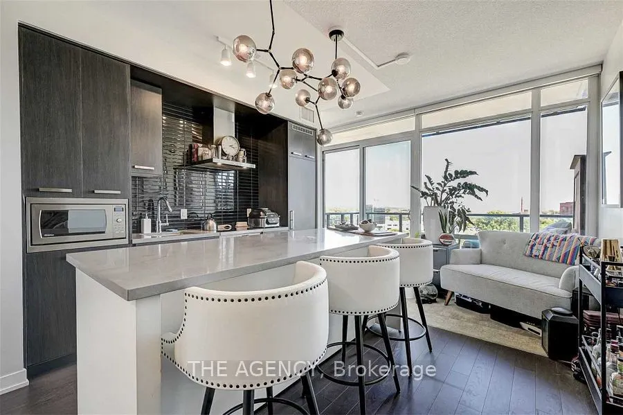 120 Bayview Avenue #N811