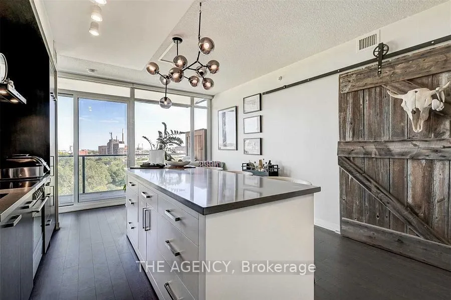 120 Bayview Avenue #N811