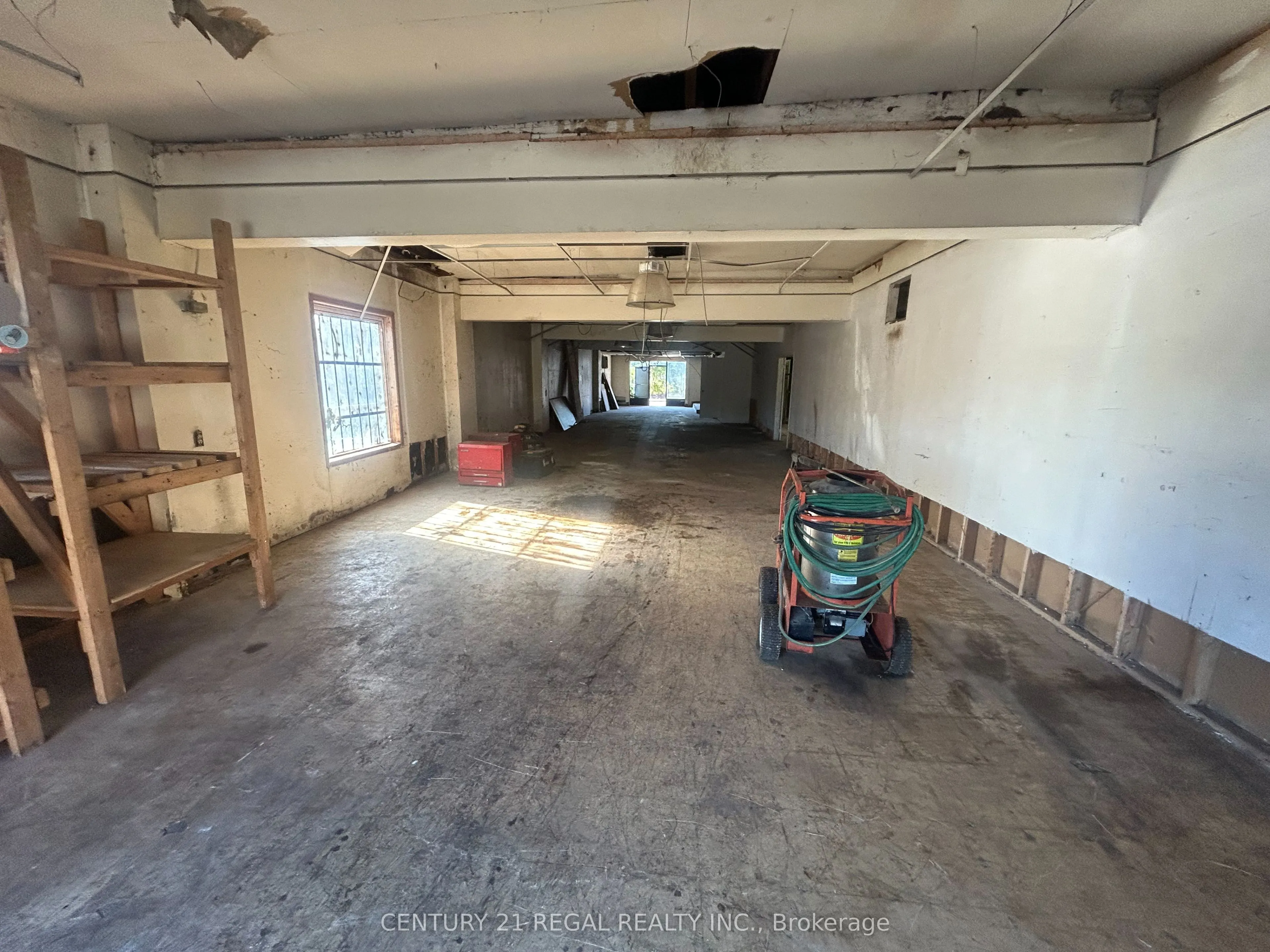 545 VAUGHAN Road
