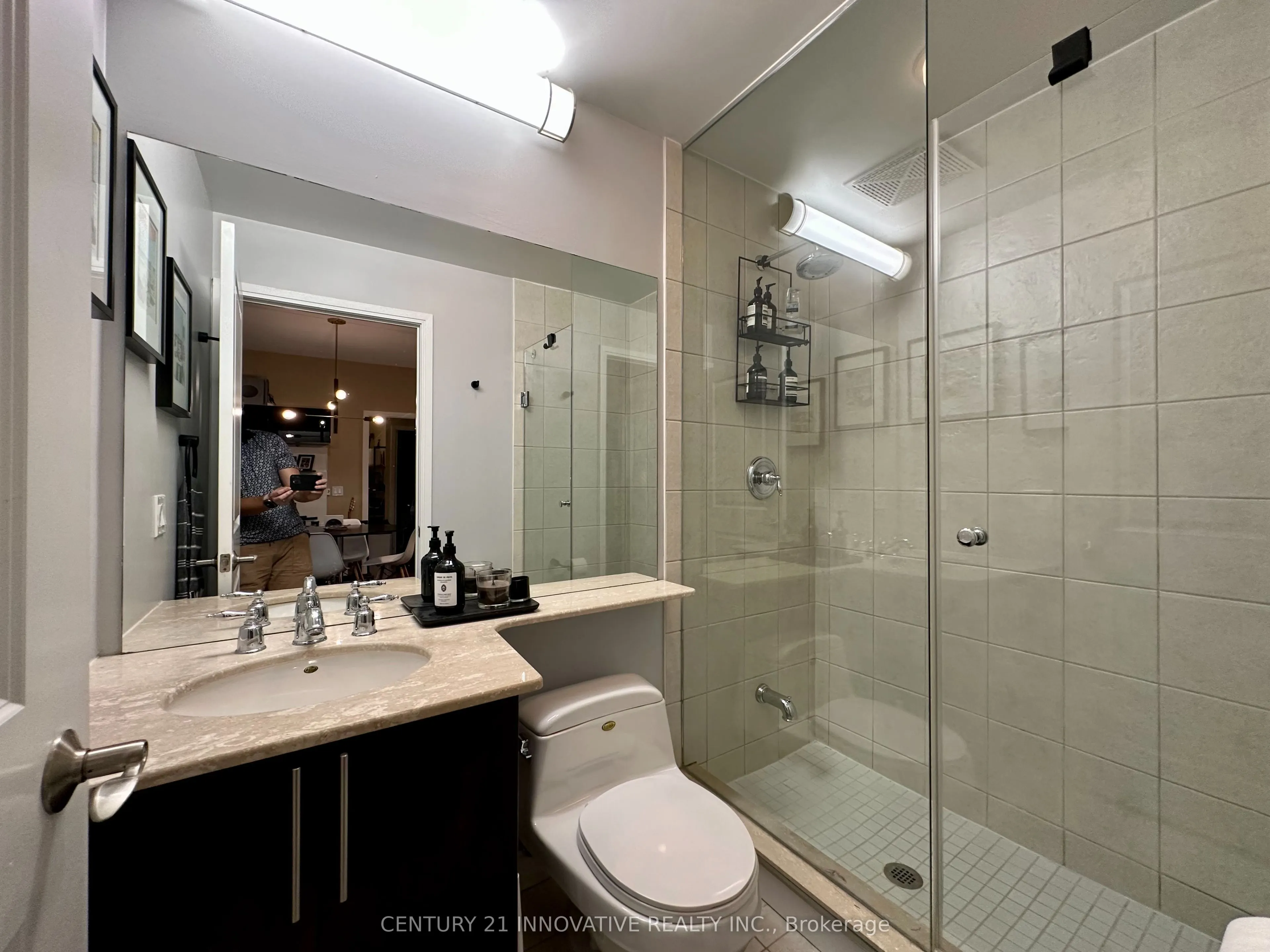 88 Broadway Avenue #405