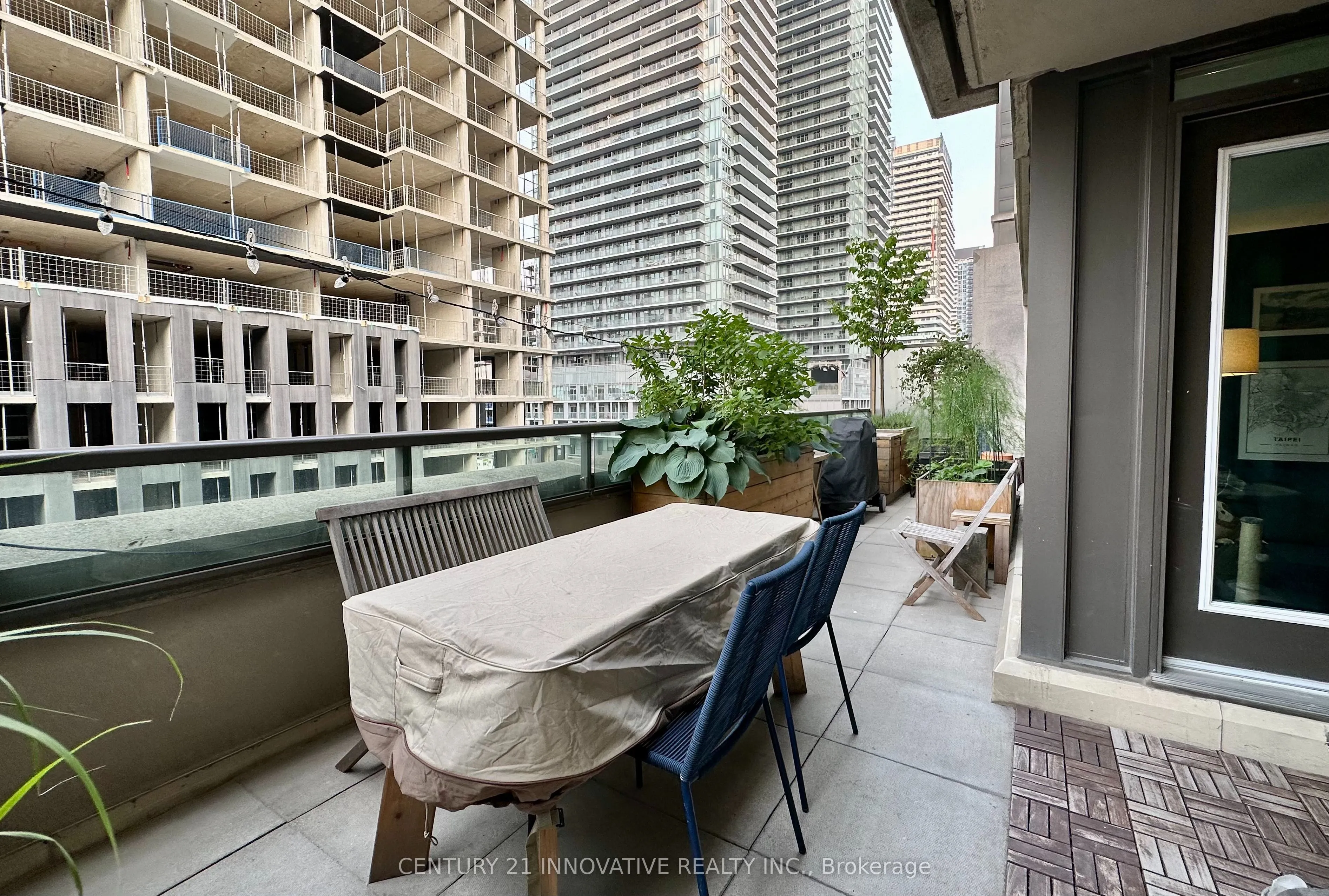 88 Broadway Avenue #405