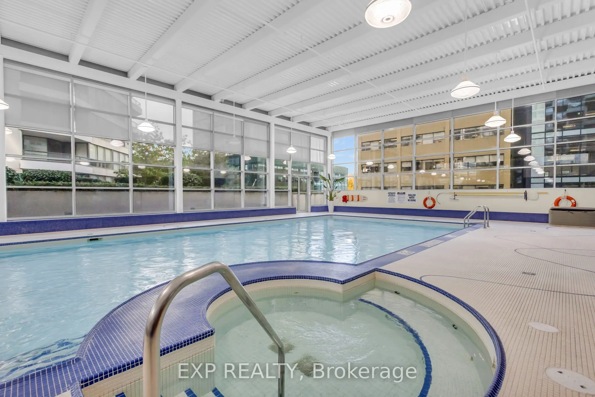 2181 Yonge Street #806