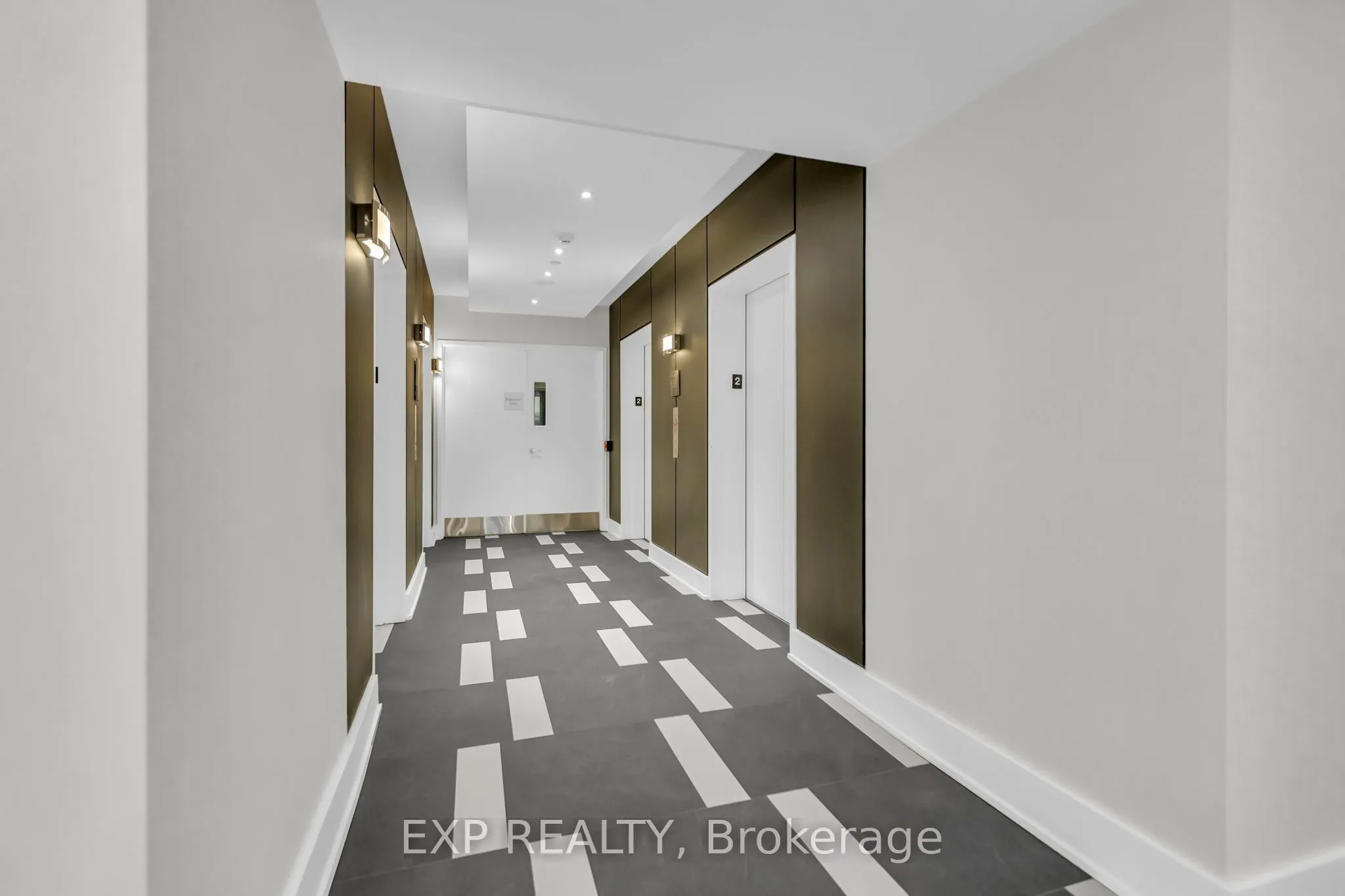 2181 Yonge Street #806