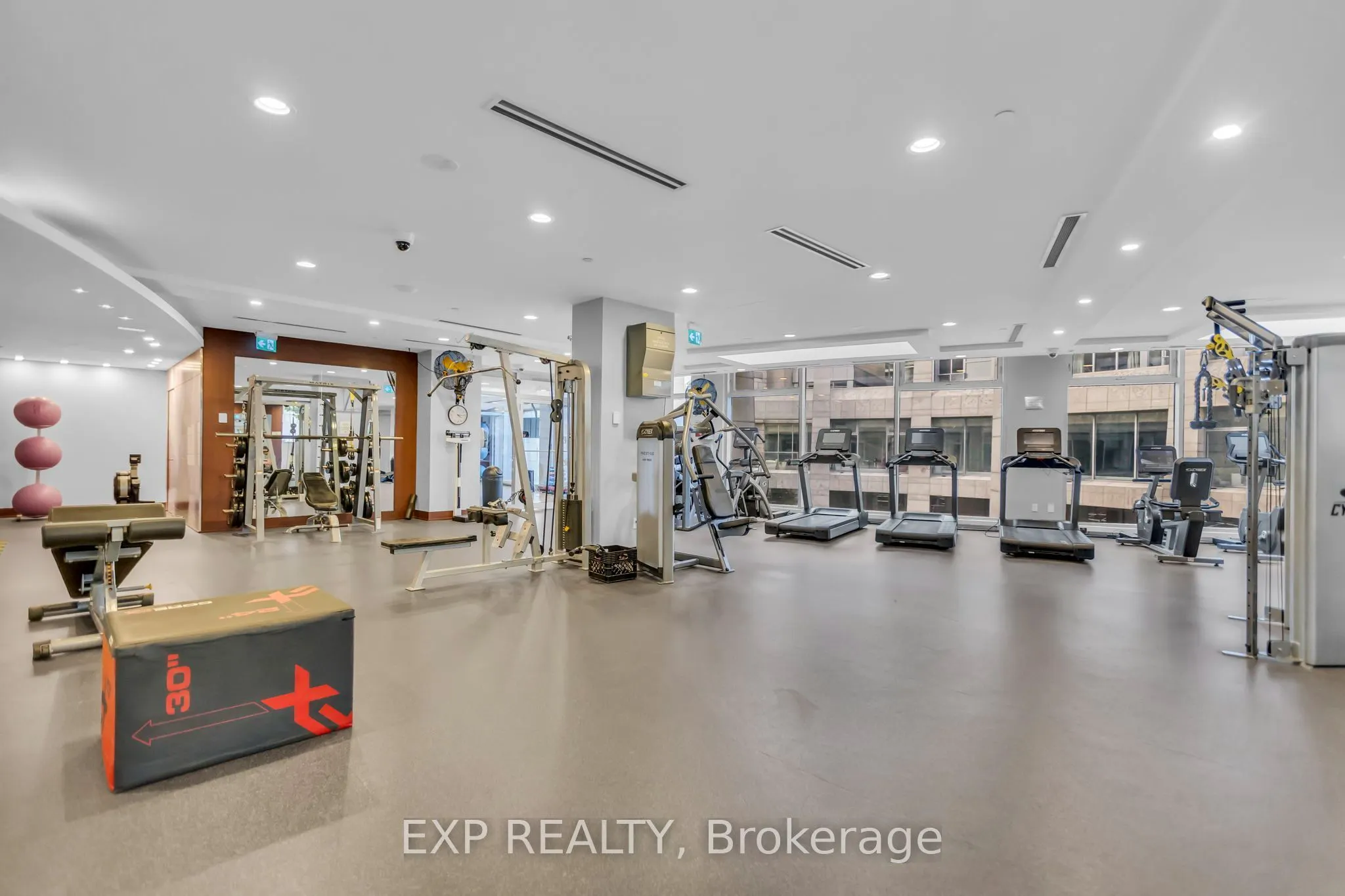 2181 Yonge Street #806