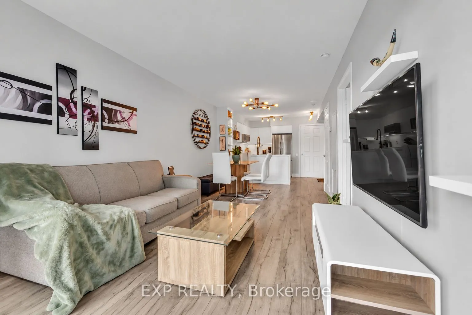 2181 Yonge Street #806