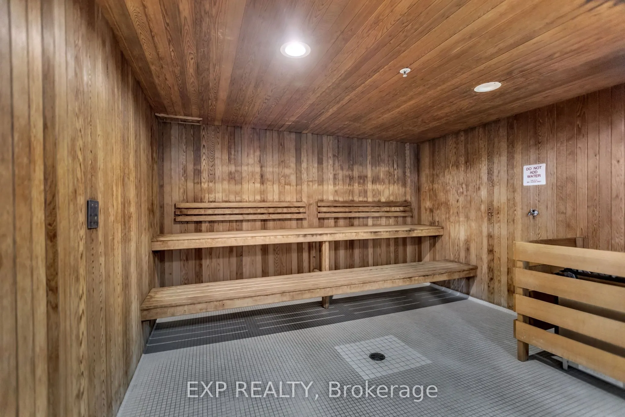 2181 Yonge Street #806