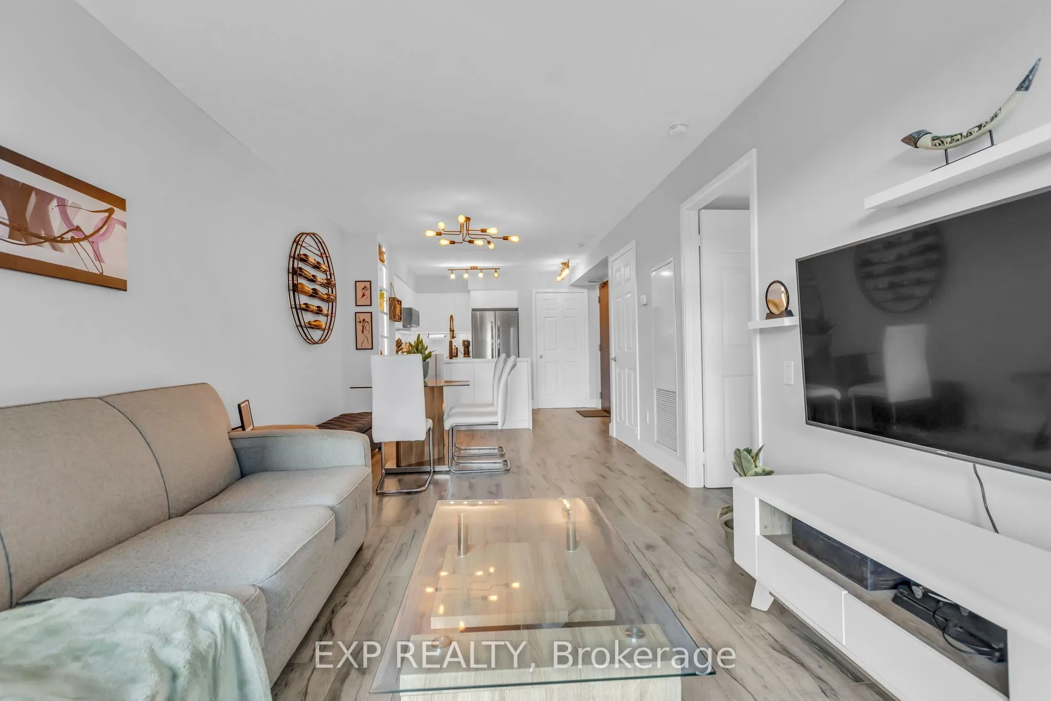 2181 Yonge Street #806