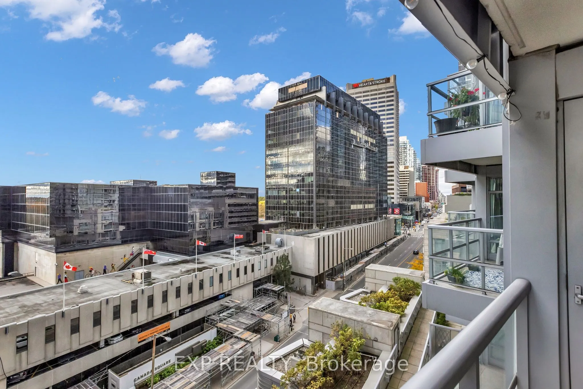 2181 Yonge Street #806