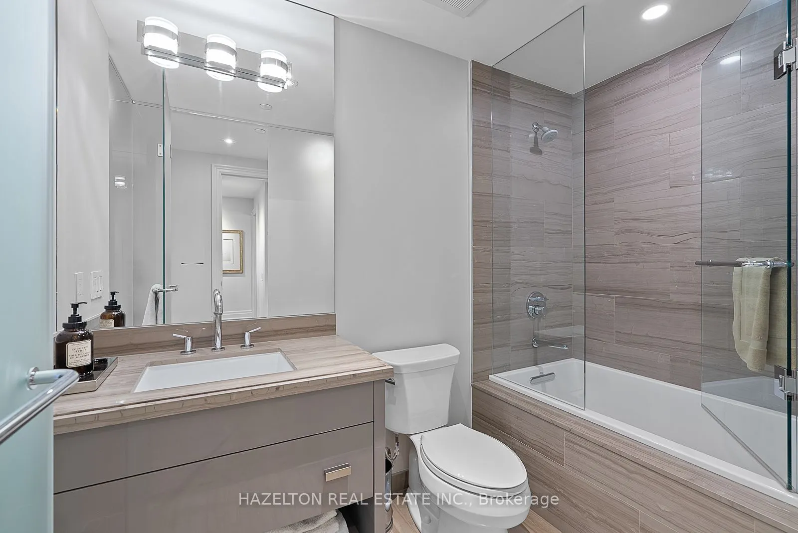 133 Pears Avenue #2