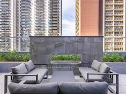 101 Erskine Avenue #907