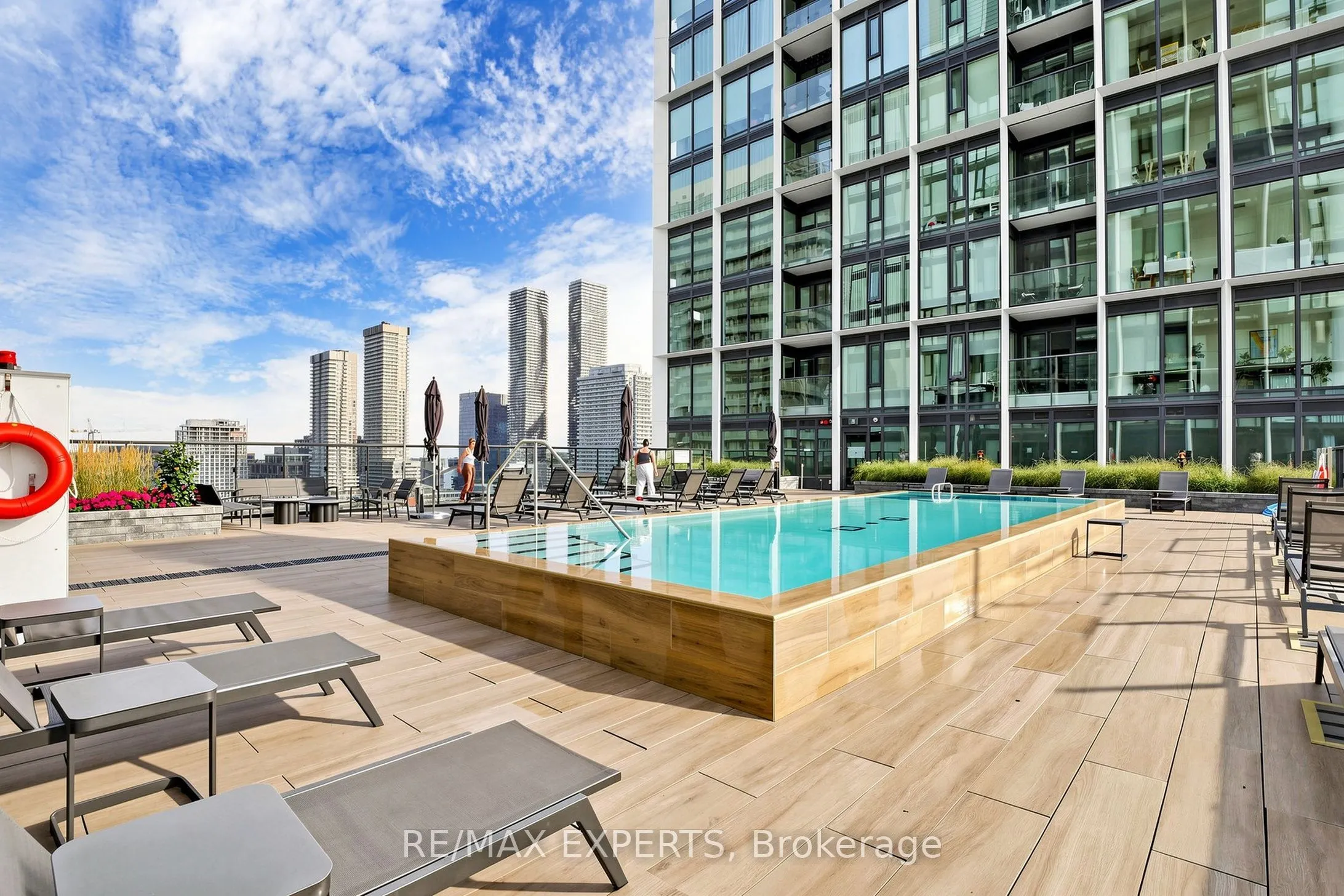 158 Front Street #510