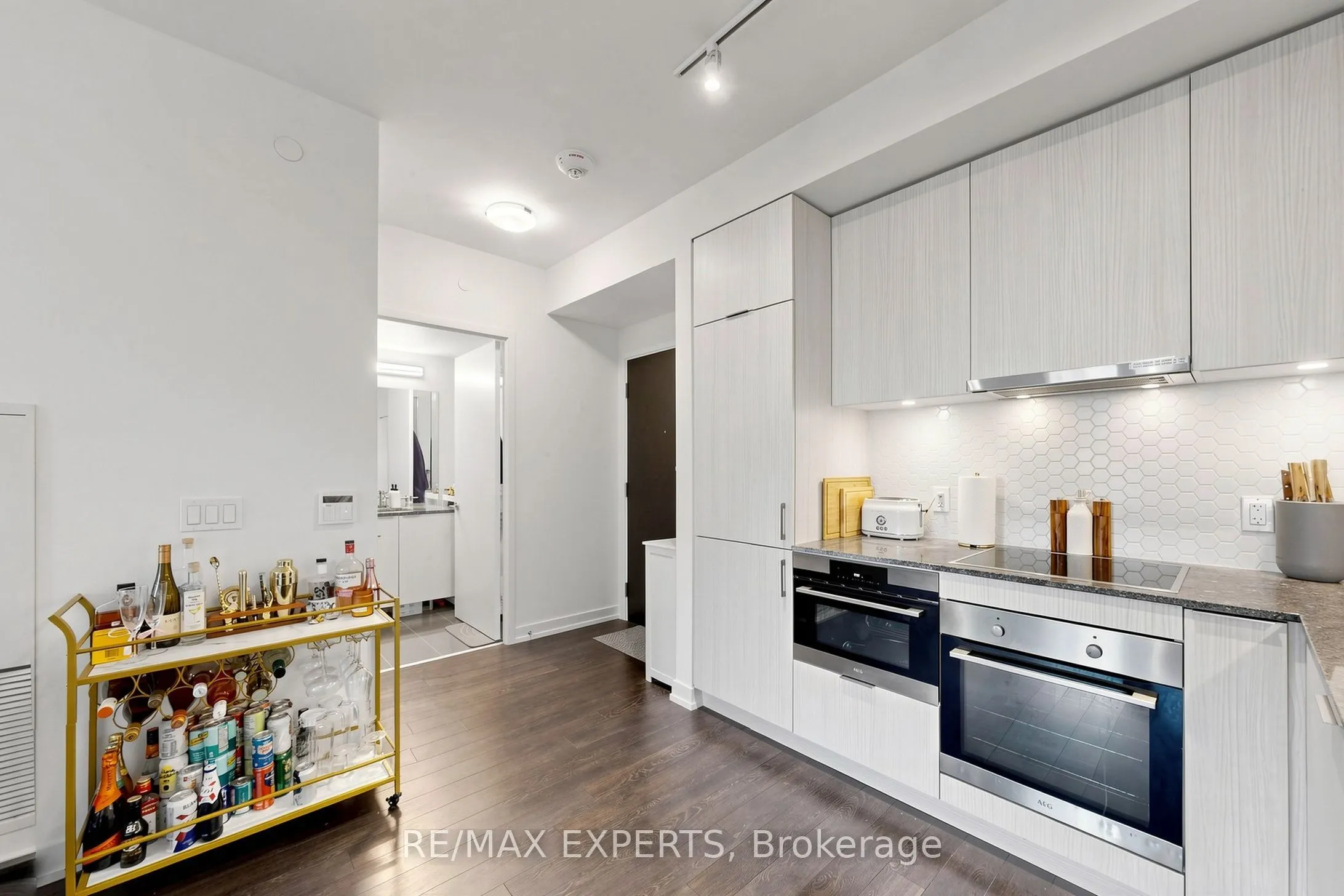 158 Front Street #510