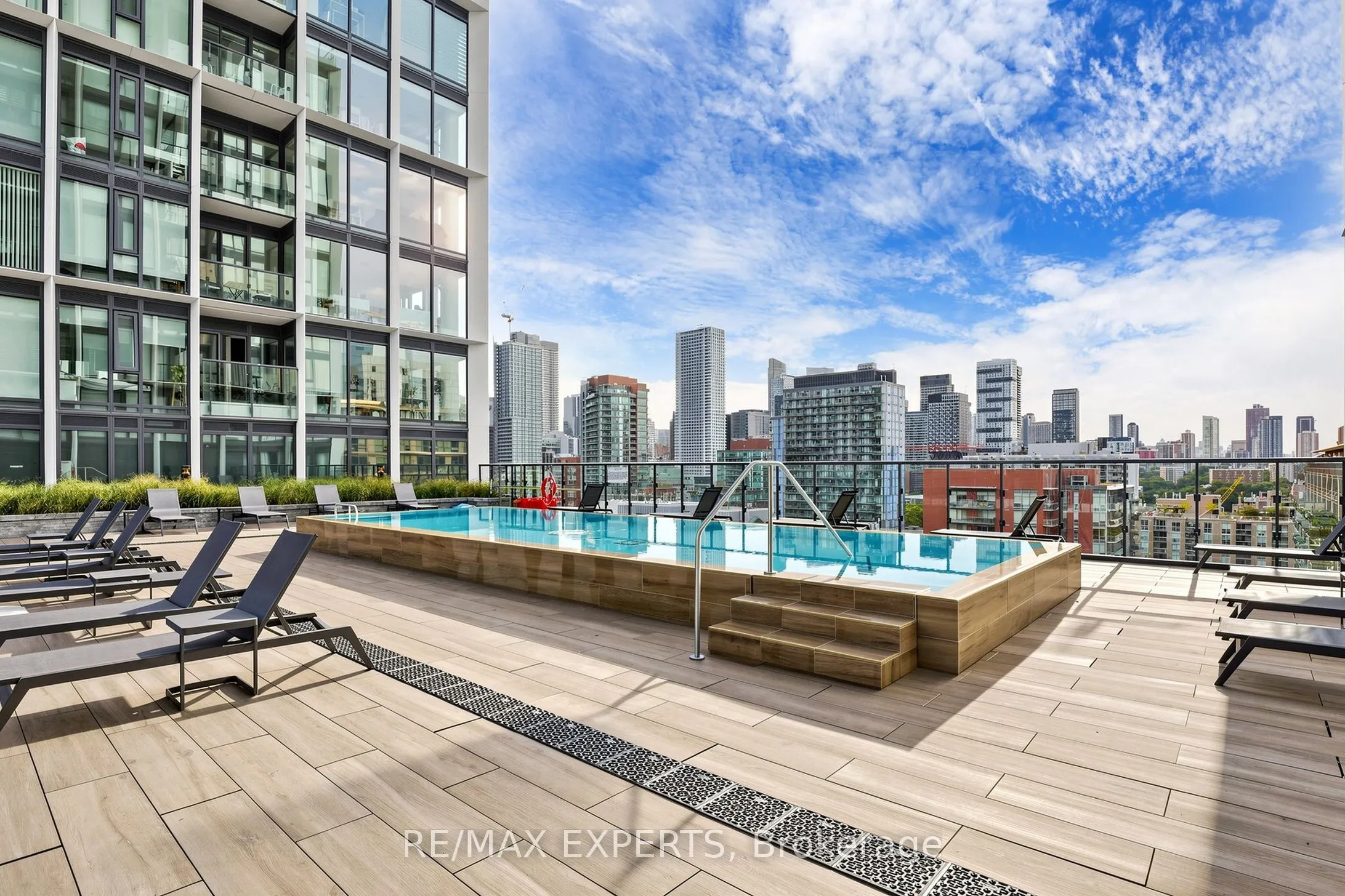 158 Front Street #510
