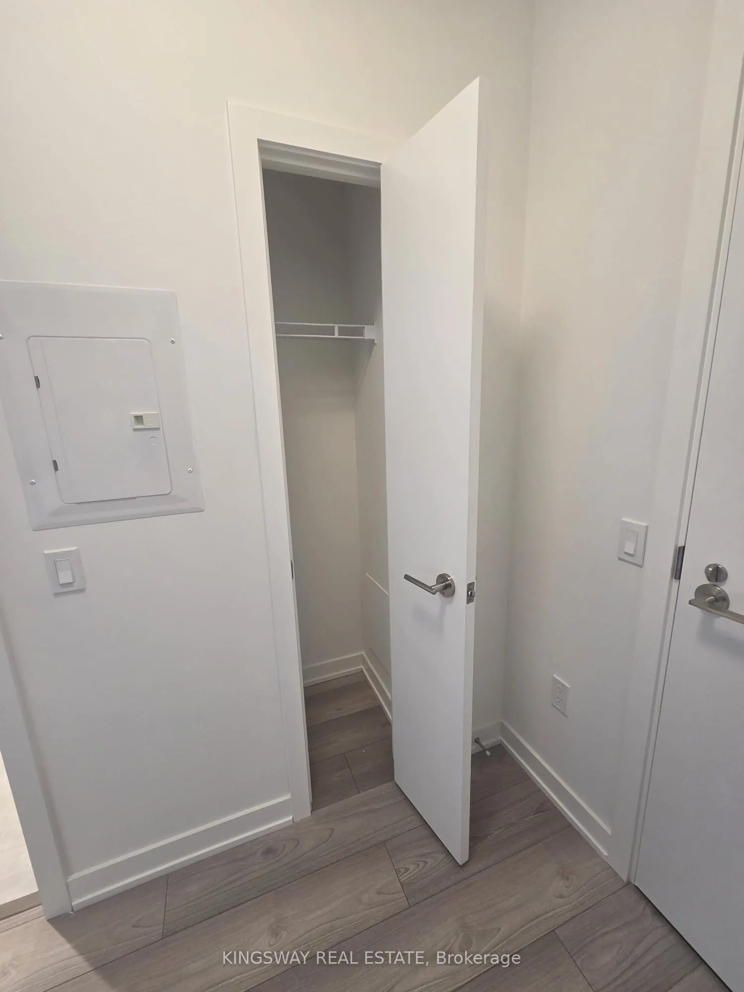 110 Broadway Avenue #1208