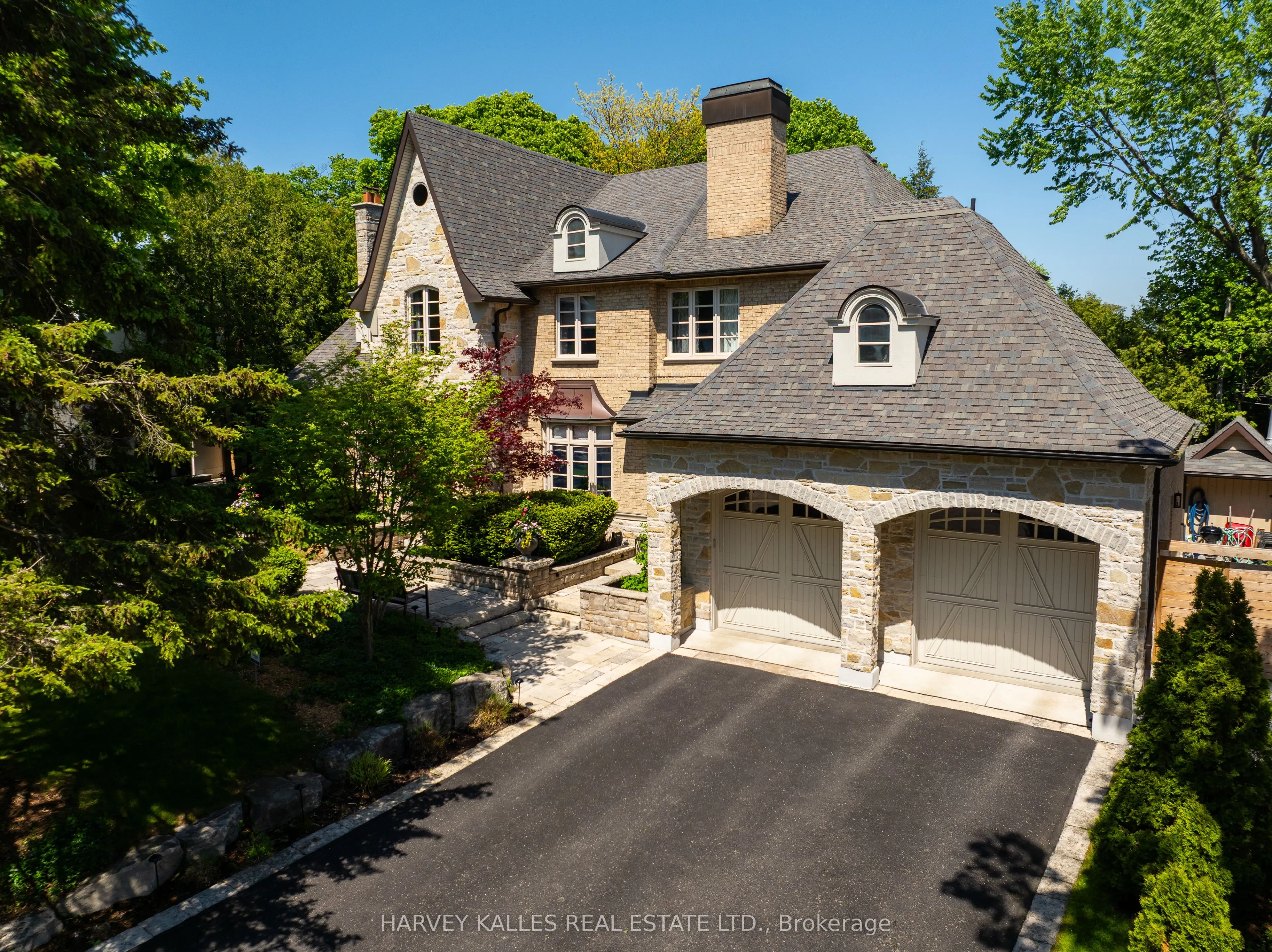 14 Denewood Crescent