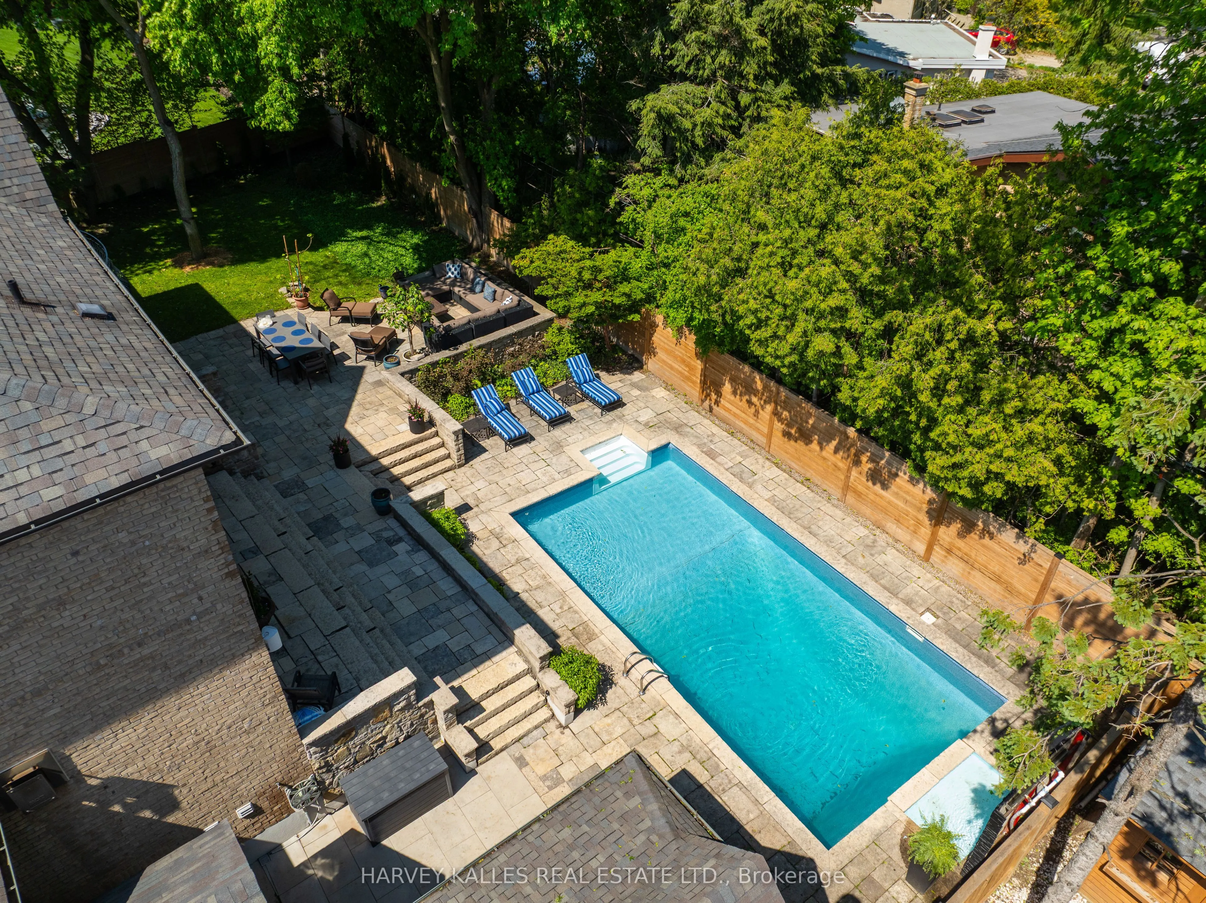 14 Denewood Crescent