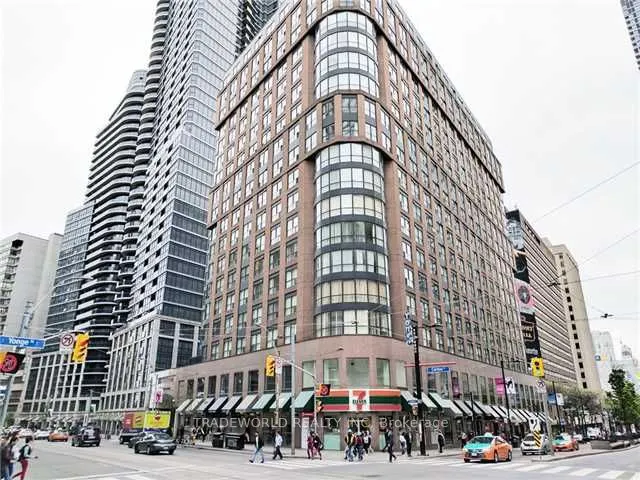 7 Carlton Street #808