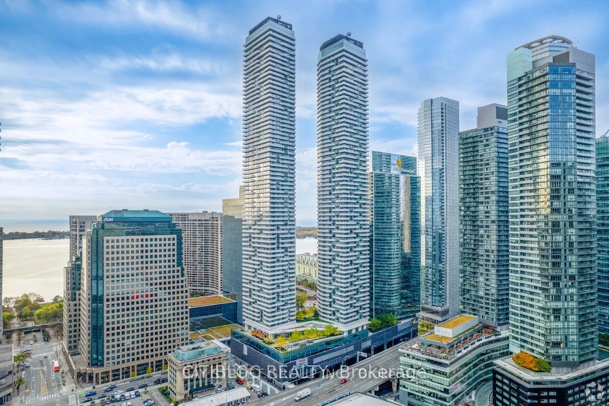 88 Harbour Street #2011