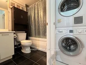 22 Wellesley Street E #2102