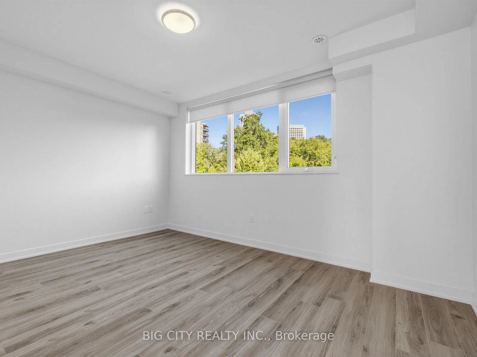123 Parkway Forest Drive #Th05