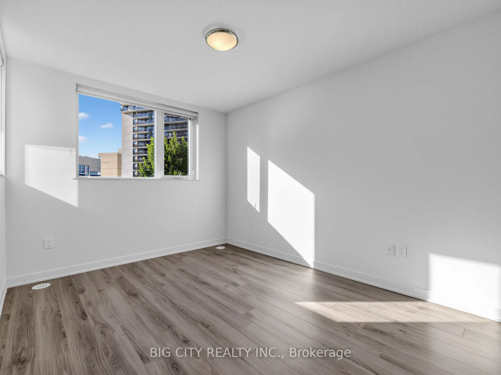 123 Parkway Forest Drive #Th05