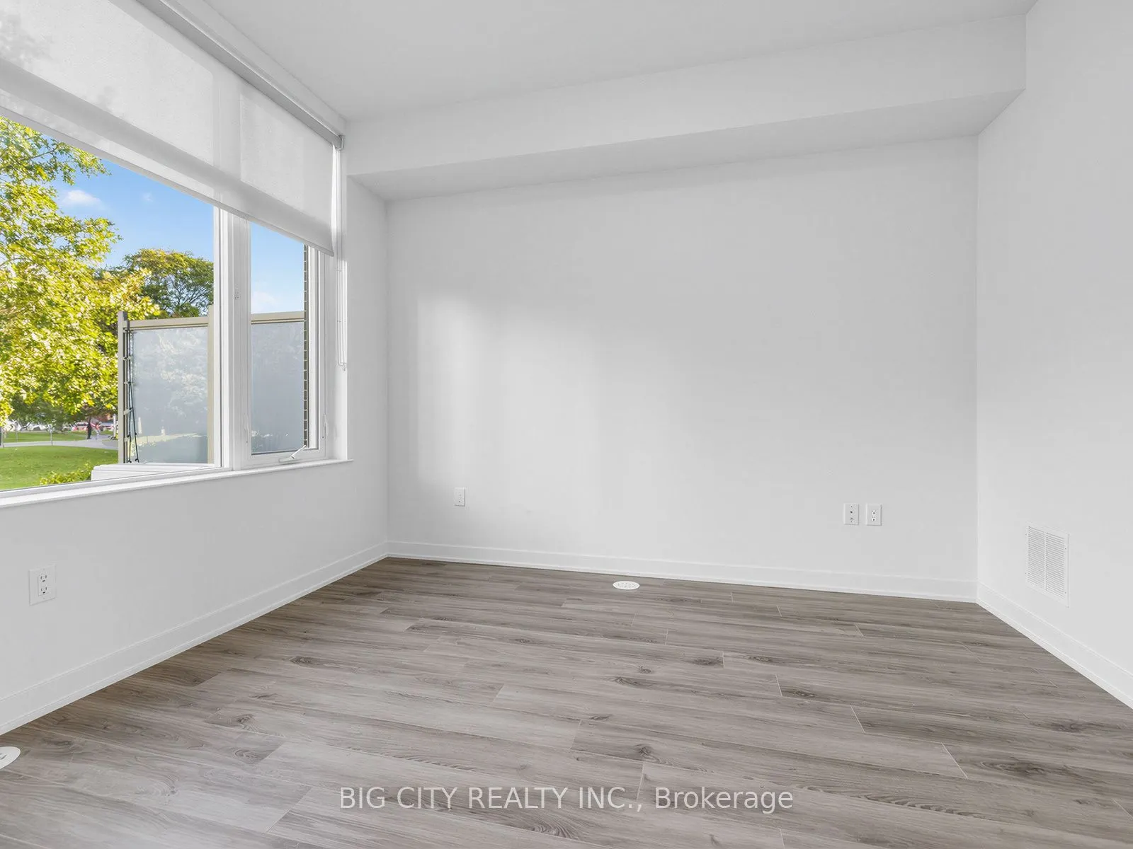 123 Parkway Forest Drive #Th05