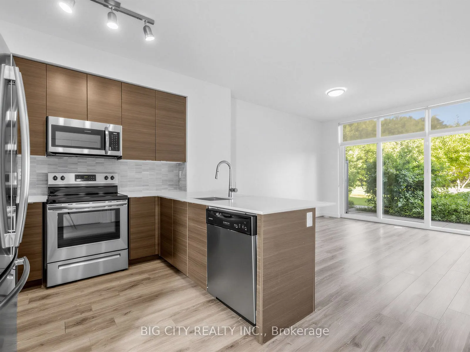 123 Parkway Forest Drive #Th05