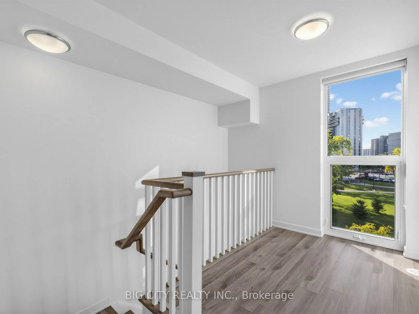 123 Parkway Forest Drive #Th05