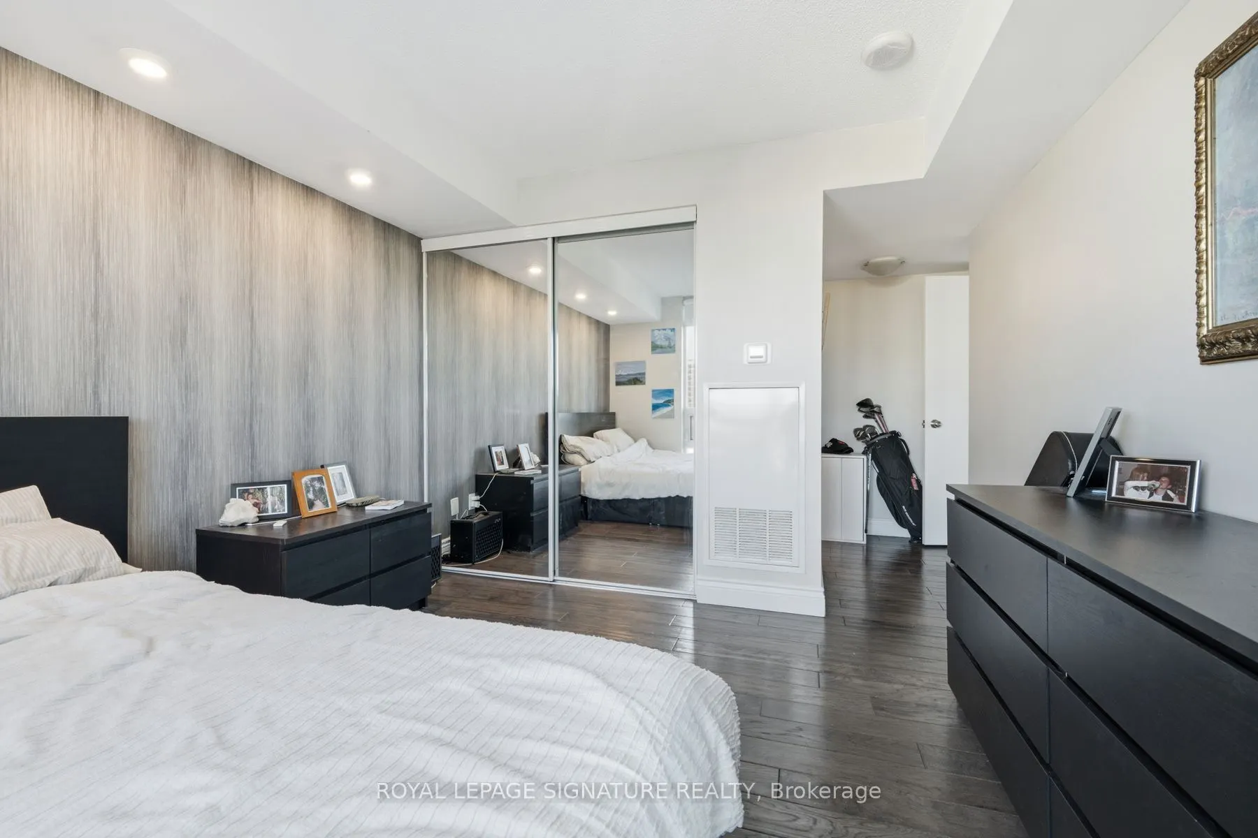 209 Fort York Boulevard #1359