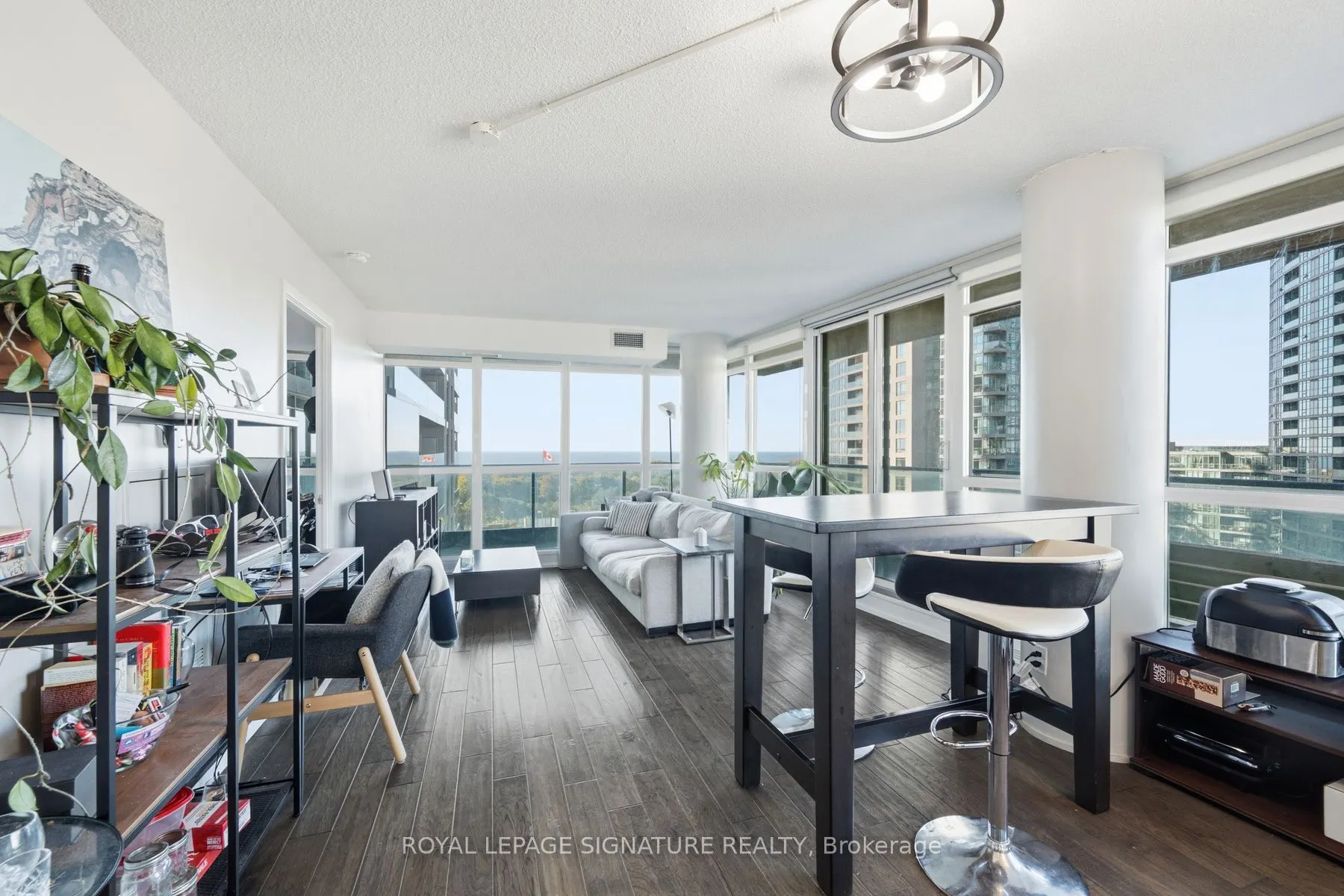 209 Fort York Boulevard #1359