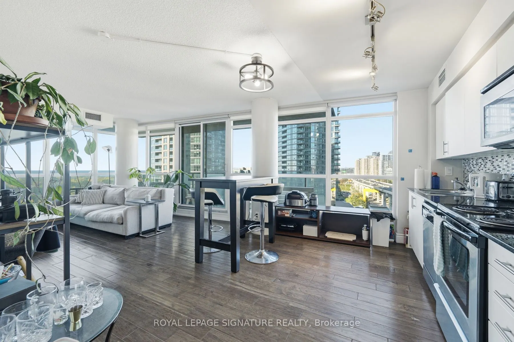 209 Fort York Boulevard #1359