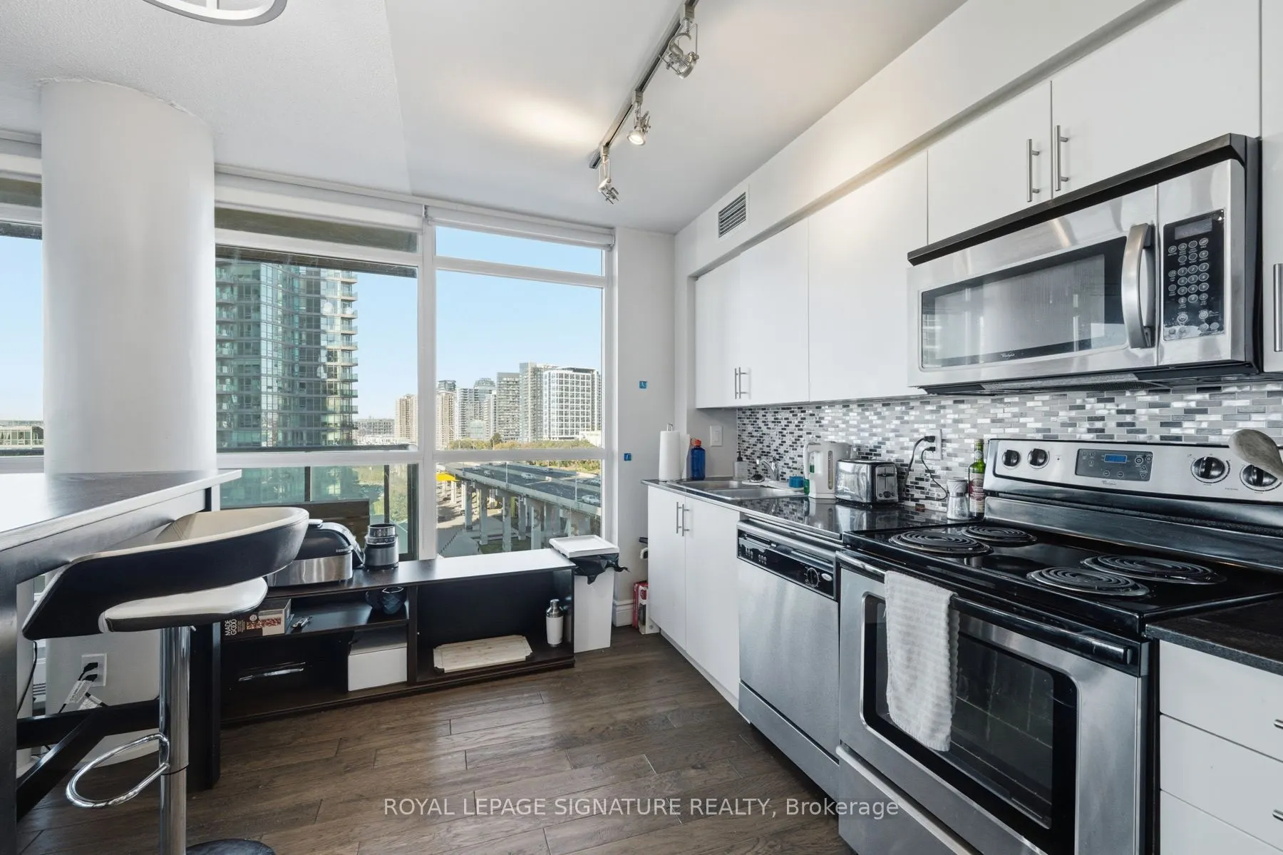 209 Fort York Boulevard #1359