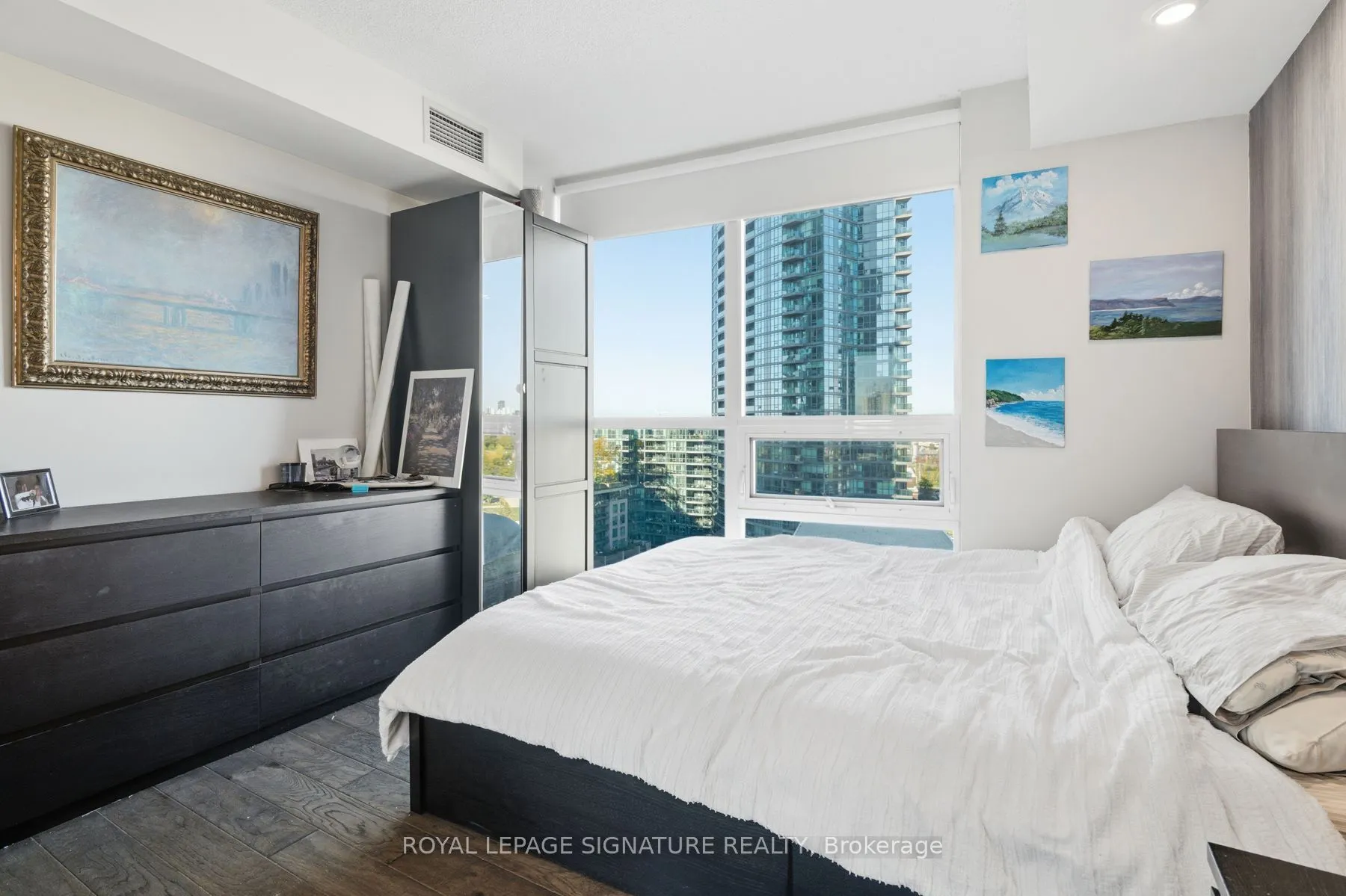 209 Fort York Boulevard #1359