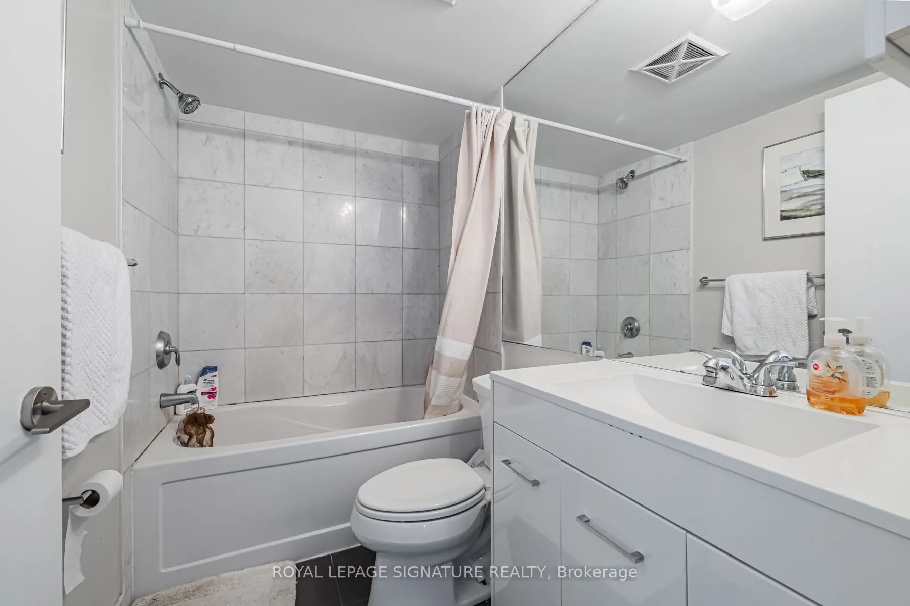 209 Fort York Boulevard #1359