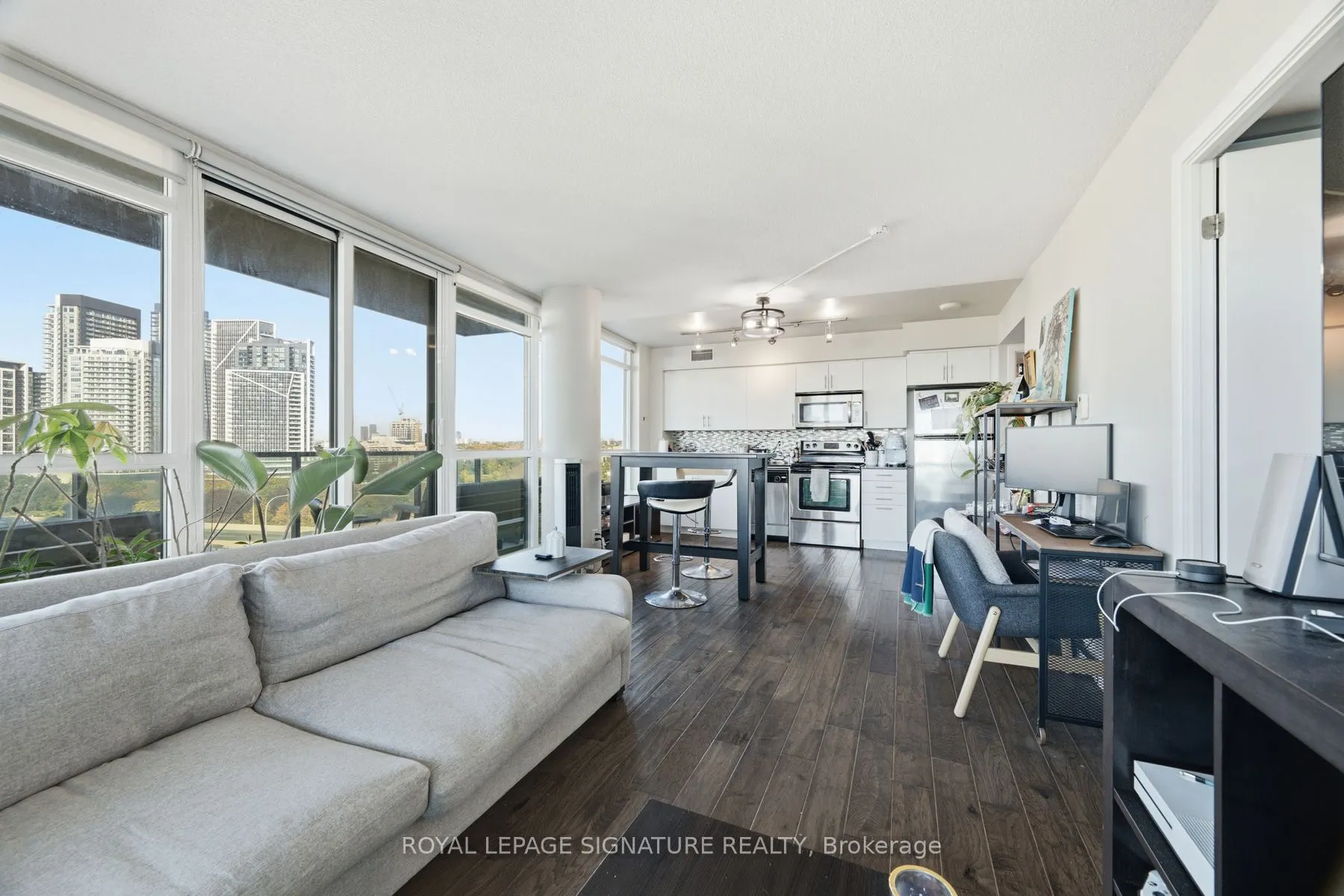 209 Fort York Boulevard #1359