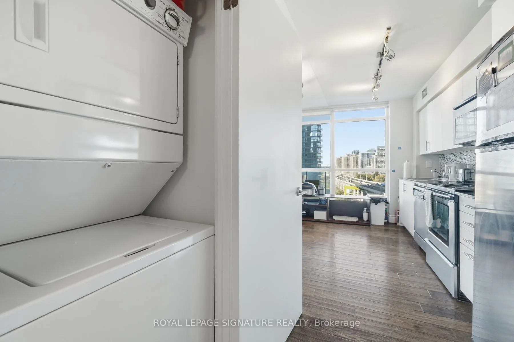 209 Fort York Boulevard #1359