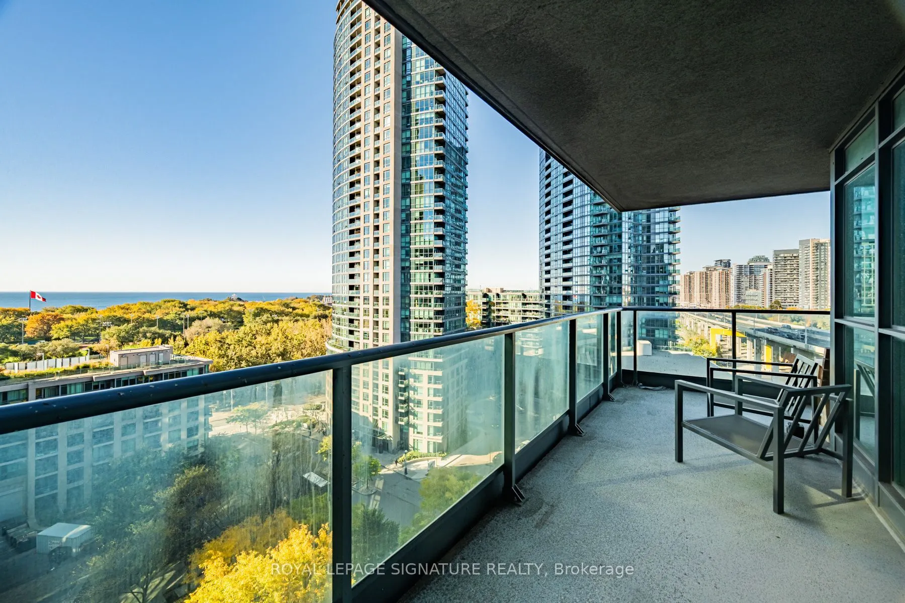 209 Fort York Boulevard #1359
