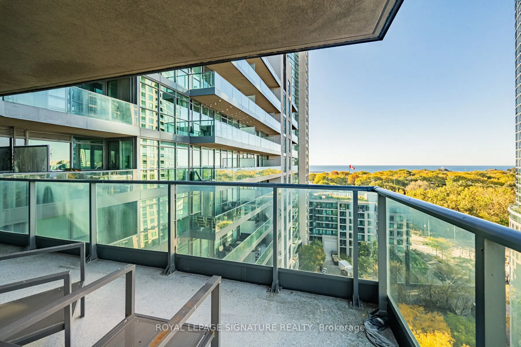 209 Fort York Boulevard #1359