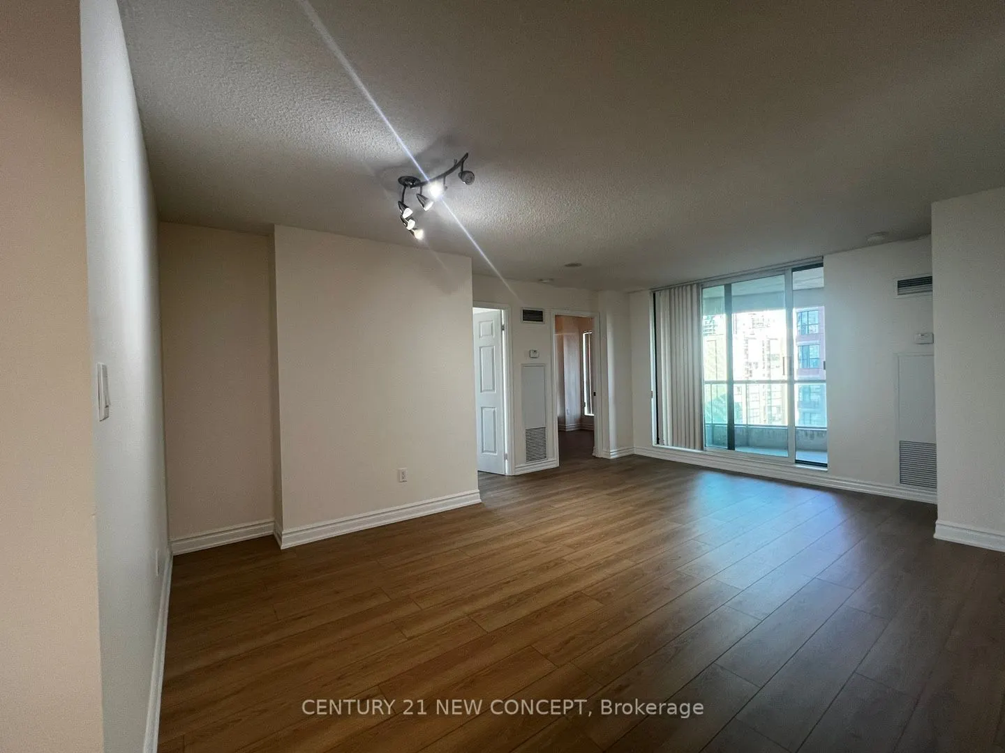 7 Lorraine Drive #1703