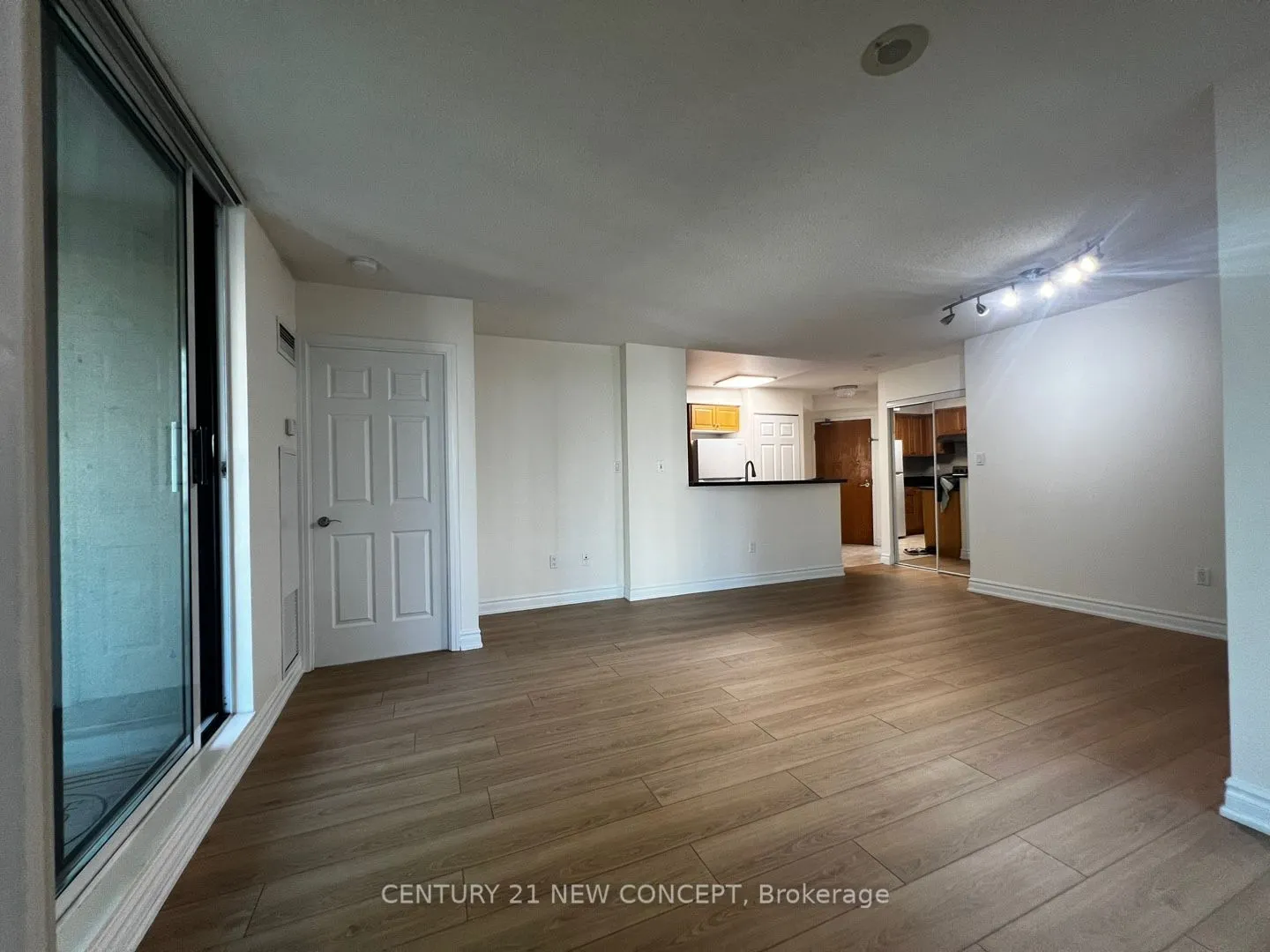 7 Lorraine Drive #1703
